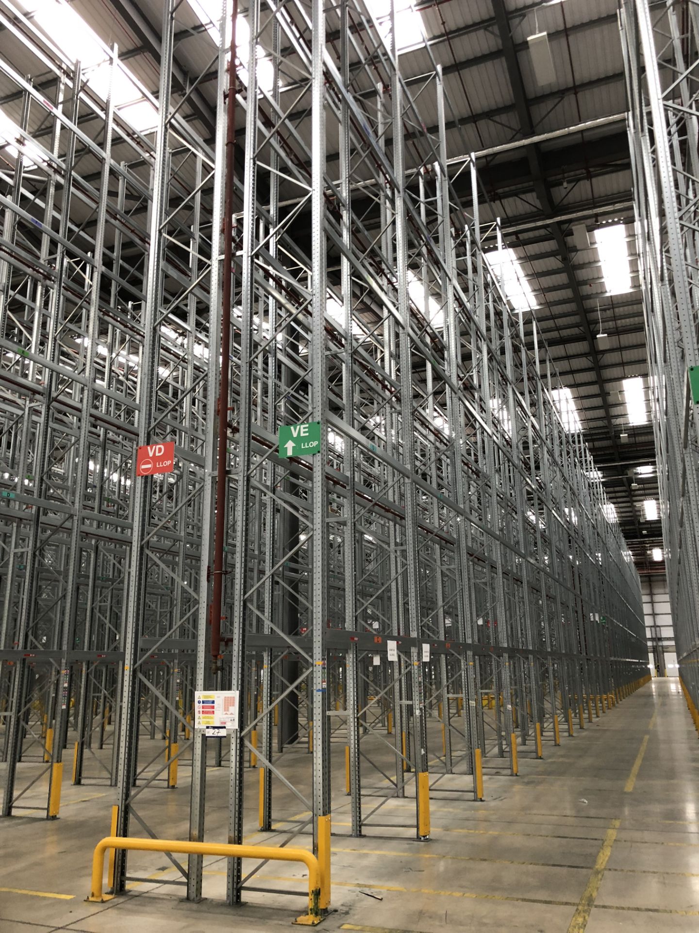 72 Bays of Dexion 13m 6 Tier HIGH BAY GALVANISED BOLTLESS STEEL PALLET RACKING (2016) comprising: 74