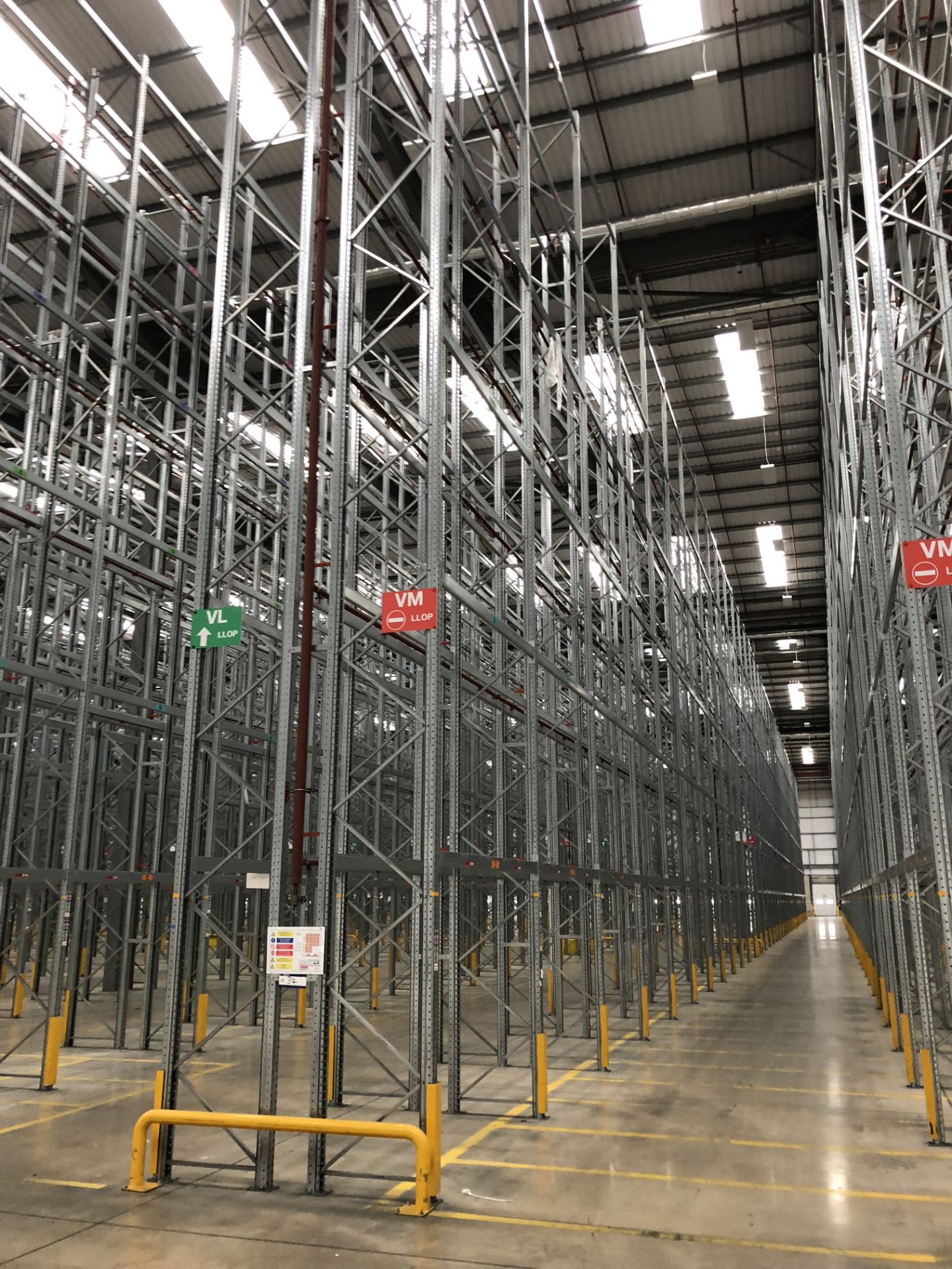 72 Bays of Dexion 13m 6 Tier HIGH BAY GALVANISED BOLTLESS STEEL PALLET RACKING (2016) comprising: 74