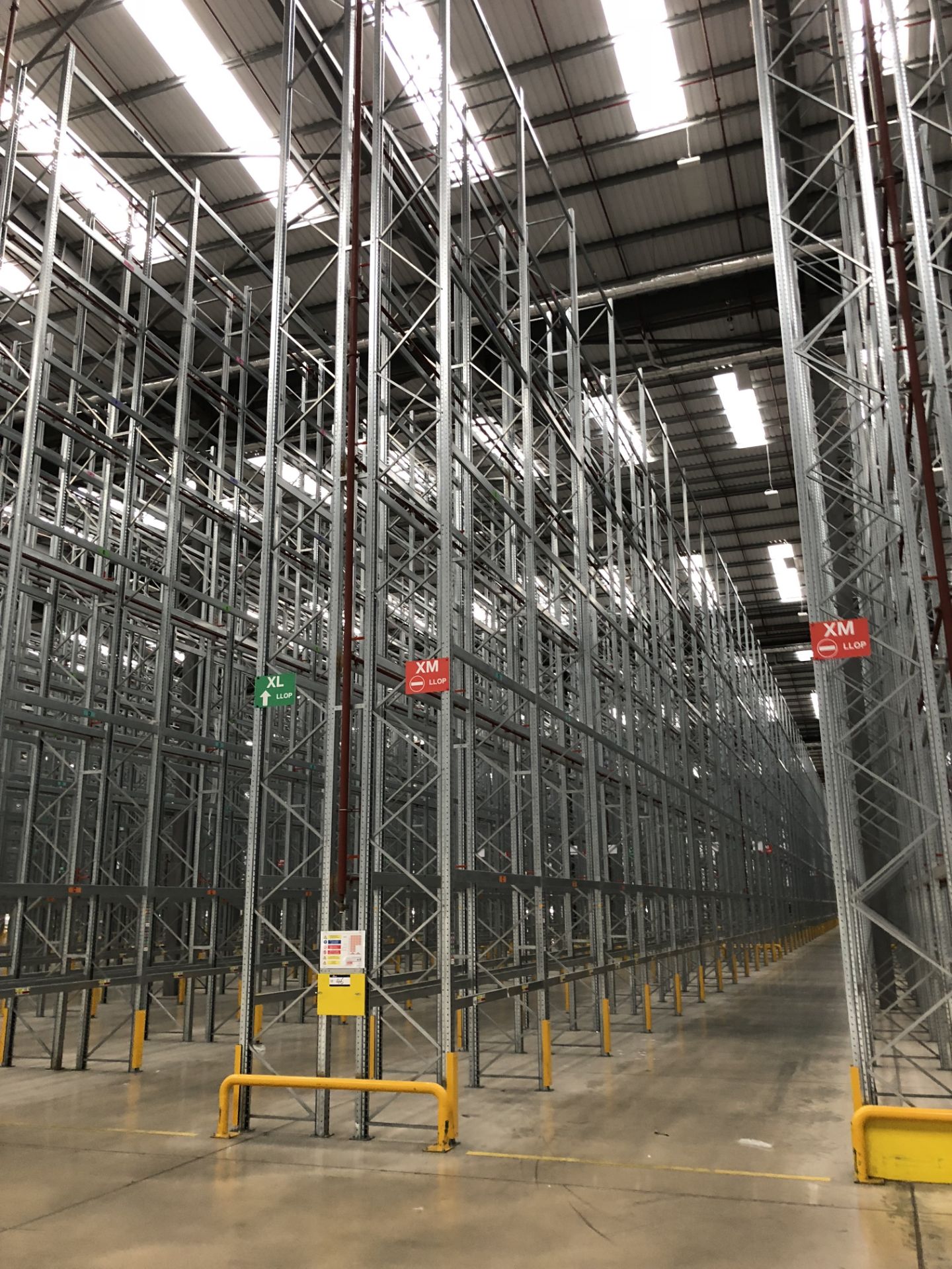 72 Bays of Dexion 13m 6 Tier HIGH BAY GALVANISED BOLTLESS STEEL PALLET RACKING (2016) comprising: 74