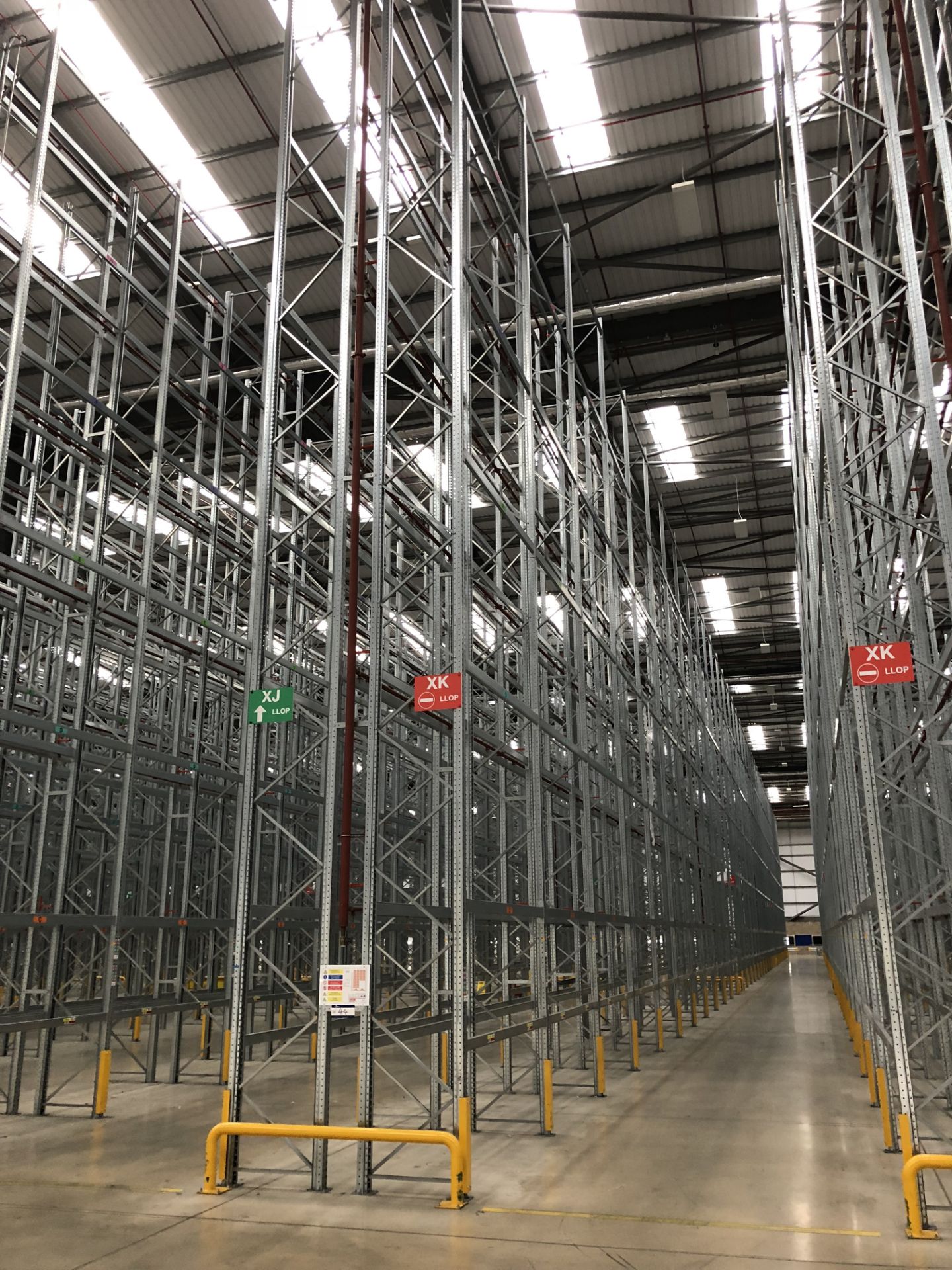 72 Bays of Dexion 13m 6 Tier HIGH BAY GALVANISED BOLTLESS STEEL PALLET RACKING (2016) comprising: 74