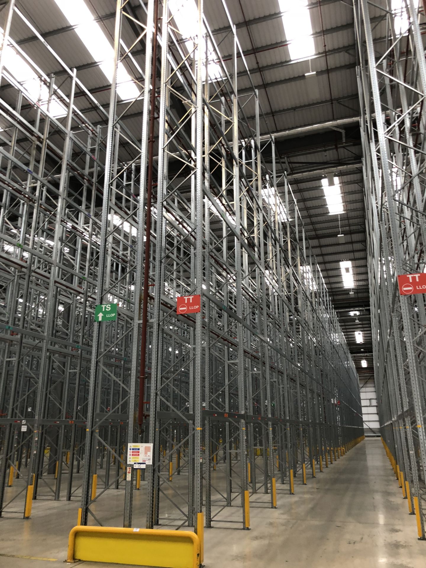 72 Bays of Dexion 13m 6 Tier HIGH BAY GALVANISED BOLTLESS STEEL PALLET RACKING (2016) comprising: 74