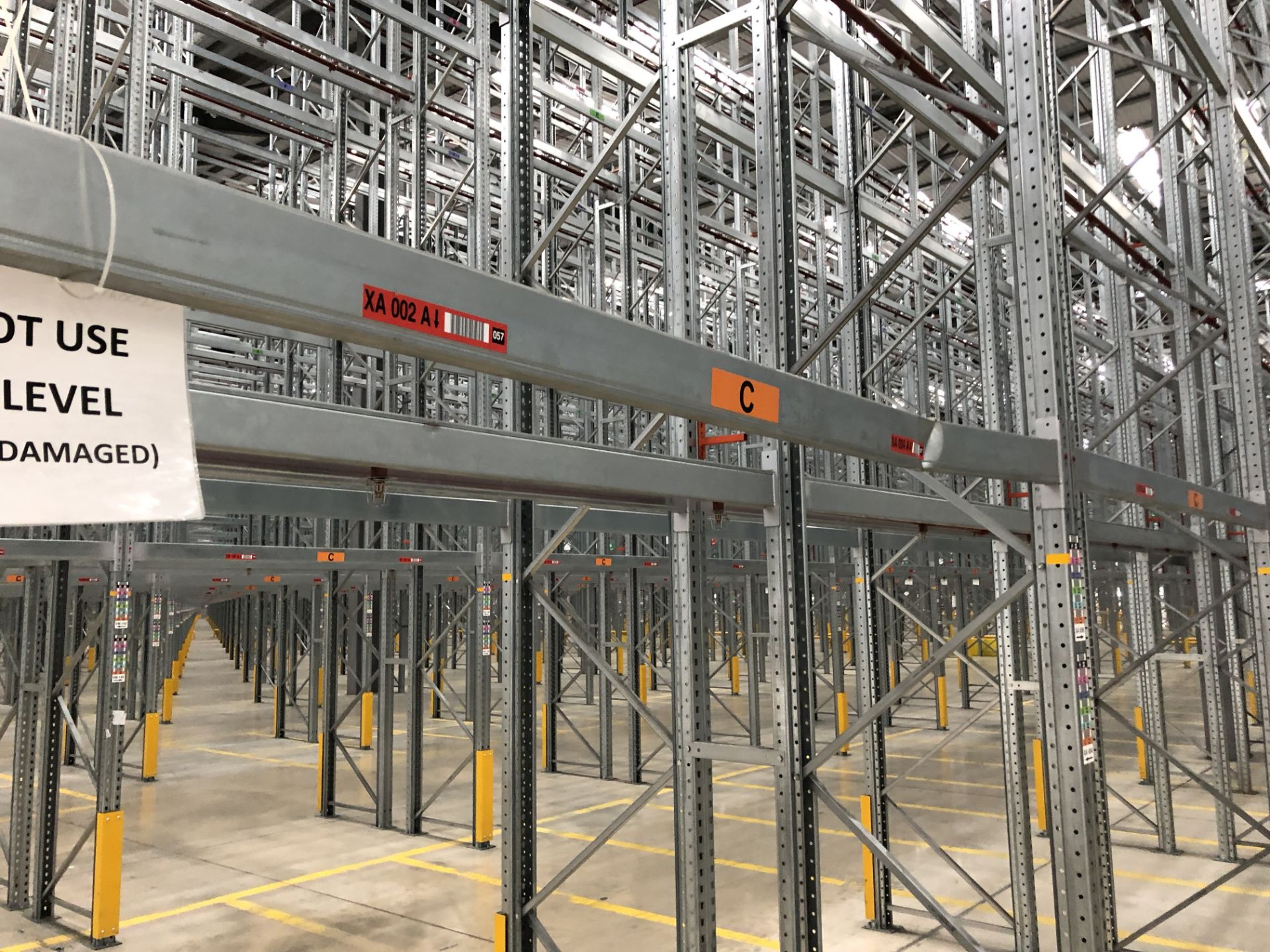 72 Bays of Dexion 13m 6 Tier HIGH BAY GALVANISED BOLTLESS STEEL PALLET RACKING (2016) comprising: 74 - Bild 2 aus 3