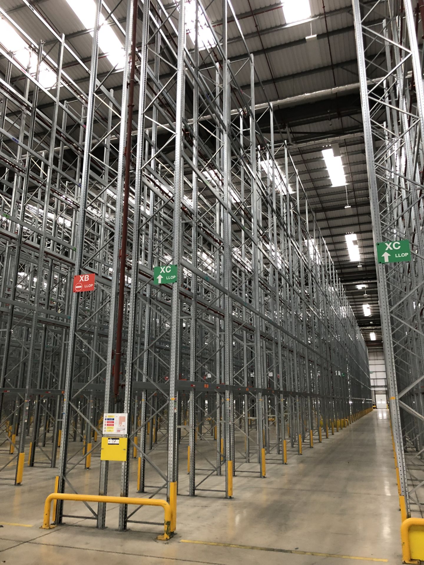 72 Bays of Dexion 13m 6 Tier HIGH BAY GALVANISED BOLTLESS STEEL PALLET RACKING (2016) comprising: 74