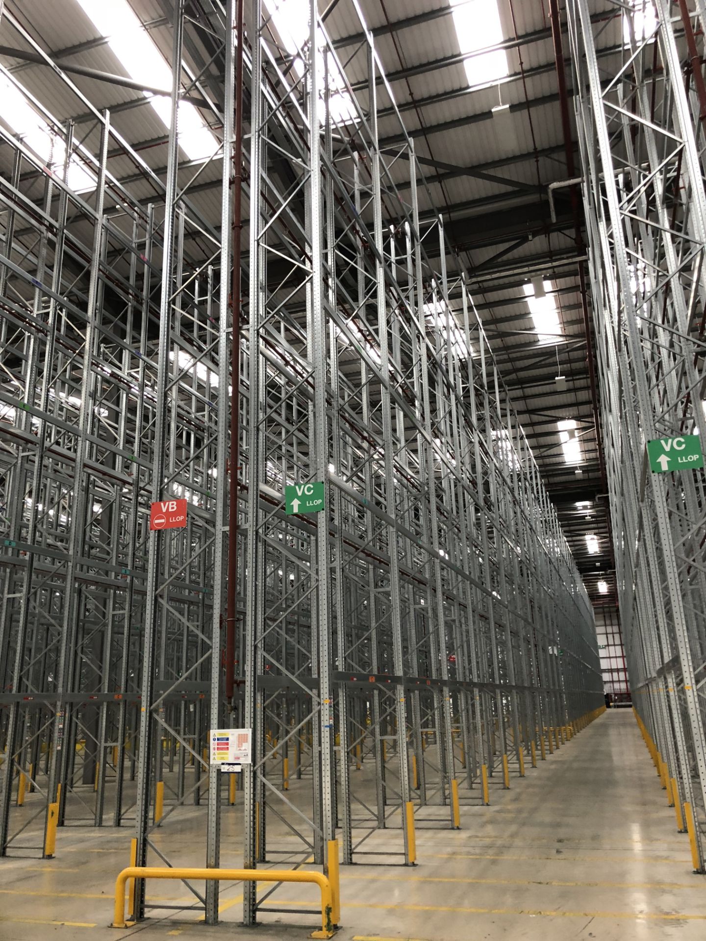 72 Bays of Dexion 13m 6 Tier HIGH BAY GALVANISED BOLTLESS STEEL PALLET RACKING (2016) comprising: 74