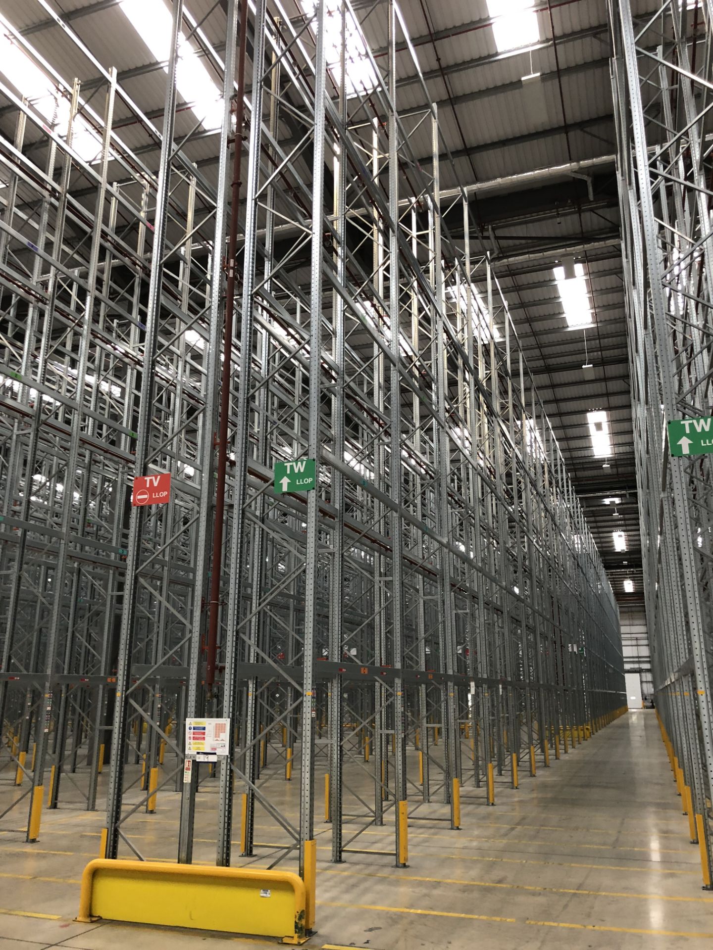 72 Bays of Dexion 13m 6 Tier HIGH BAY GALVANISED BOLTLESS STEEL PALLET RACKING (2016) comprising: 74