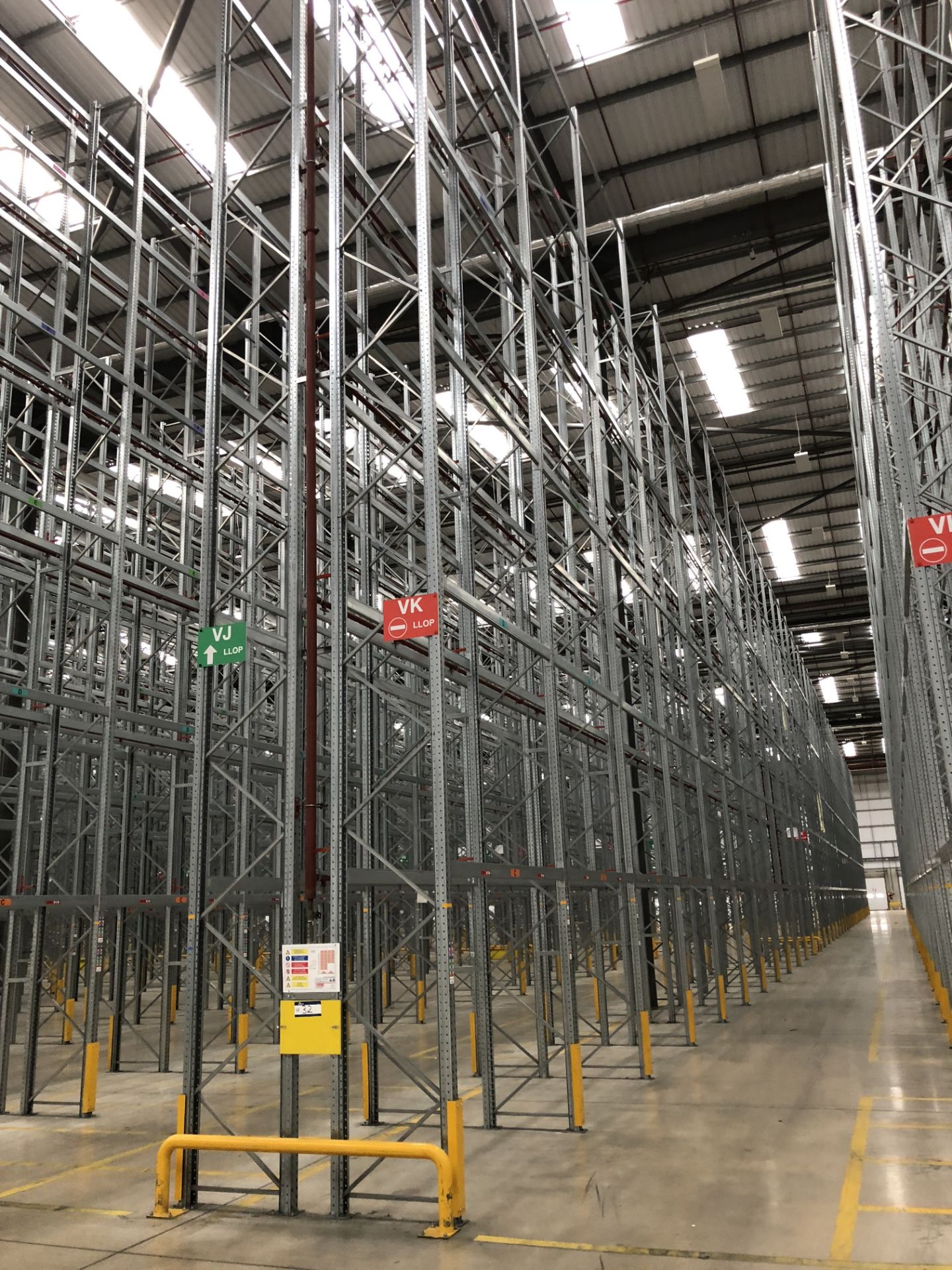 72 Bays of Dexion 13m 6 Tier HIGH BAY GALVANISED BOLTLESS STEEL PALLET RACKING (2016) comprising: 74