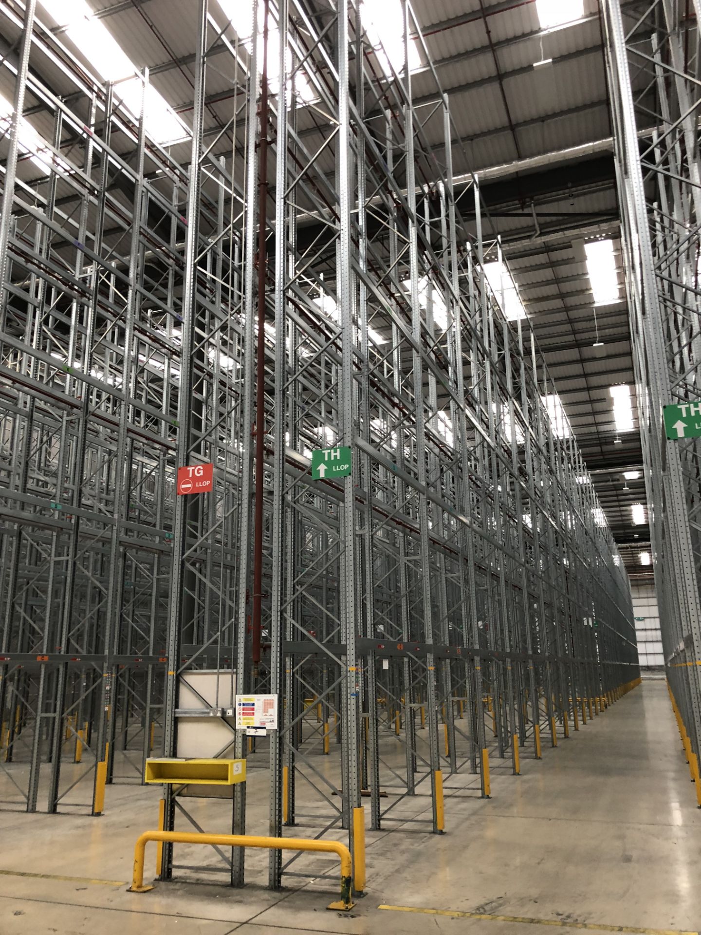 72 Bays of Dexion 13m 6 Tier HIGH BAY GALVANISED BOLTLESS STEEL PALLET RACKING (2016) comprising: 74