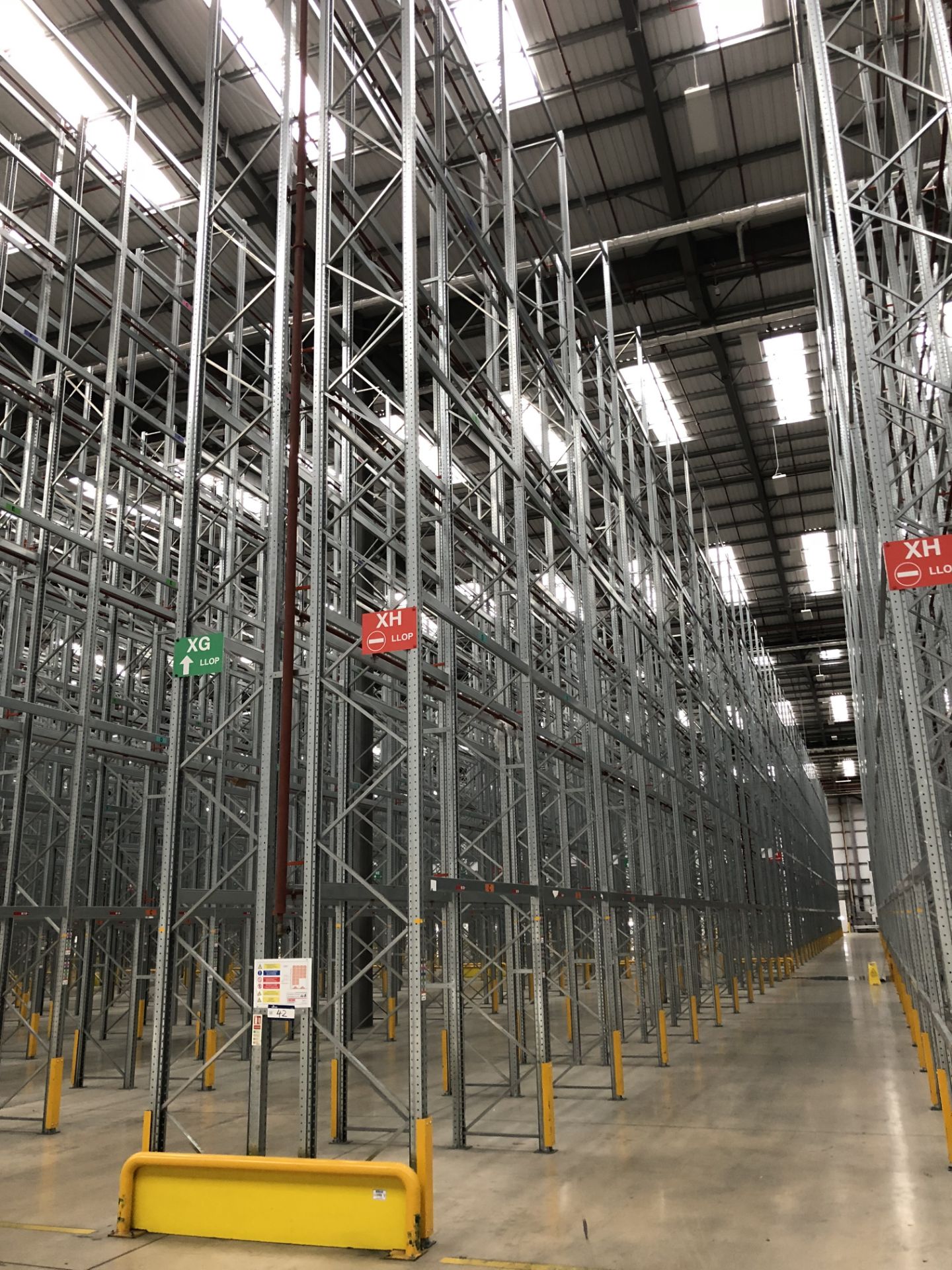 72 Bays of Dexion 13m 6 Tier HIGH BAY GALVANISED BOLTLESS STEEL PALLET RACKING (2016) comprising: 74