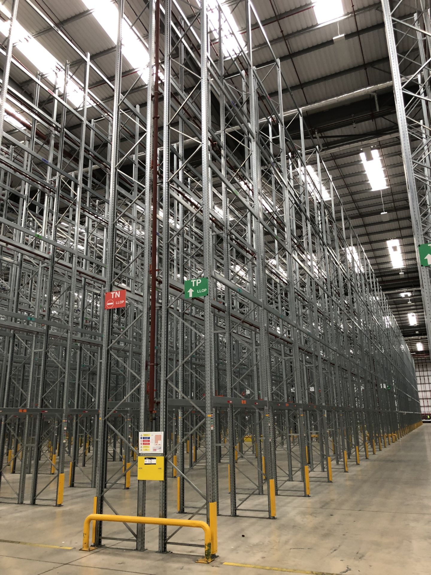 72 Bays of Dexion 13m 6 Tier HIGH BAY GALVANISED BOLTLESS STEEL PALLET RACKING (2016) comprising: 74