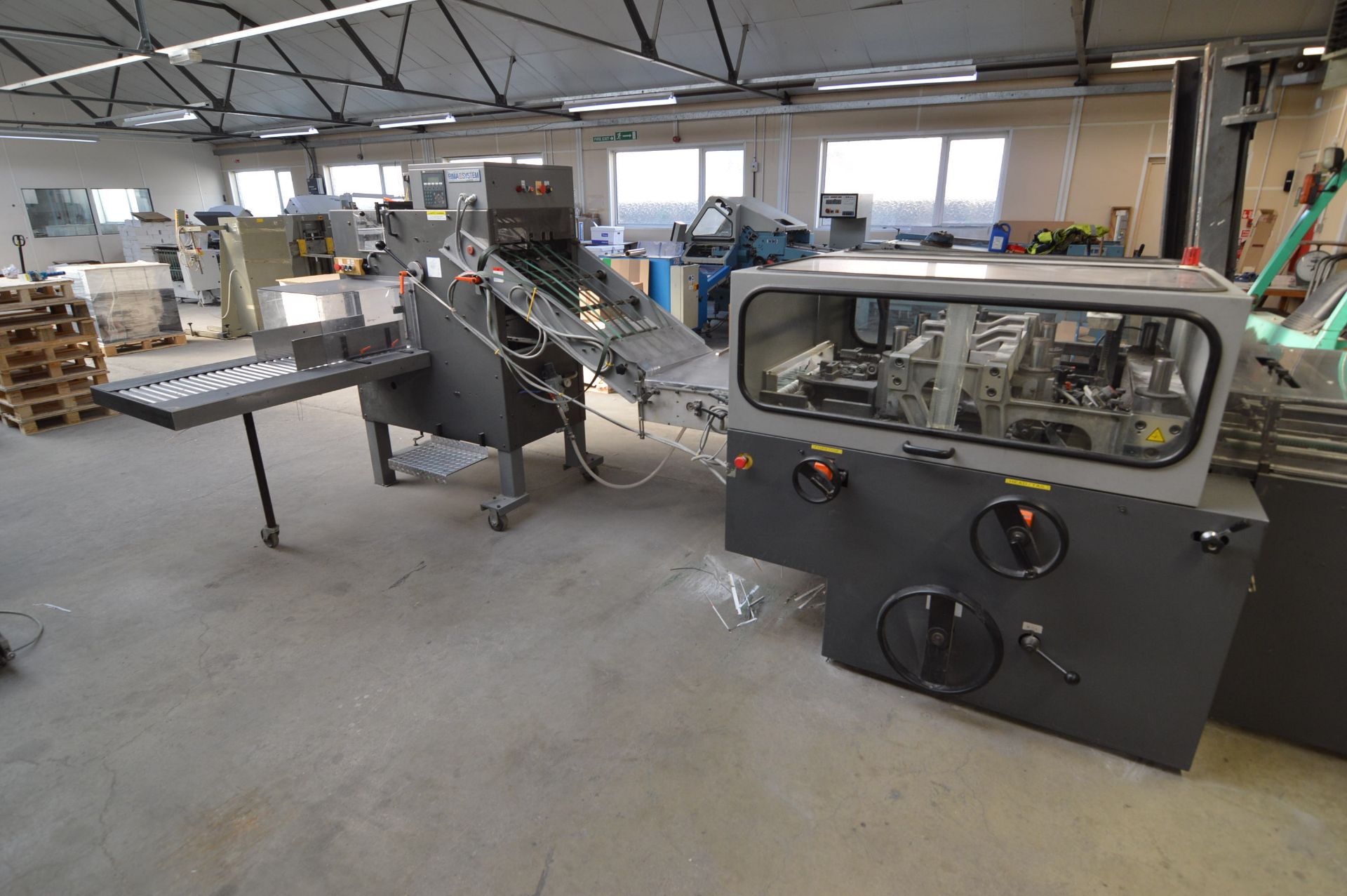 Heidelberg ST 3001.1 6+1 SADDLE STITCHING LINE, comprising: - six feed units, UFA300.1 cover feeder, - Image 3 of 11