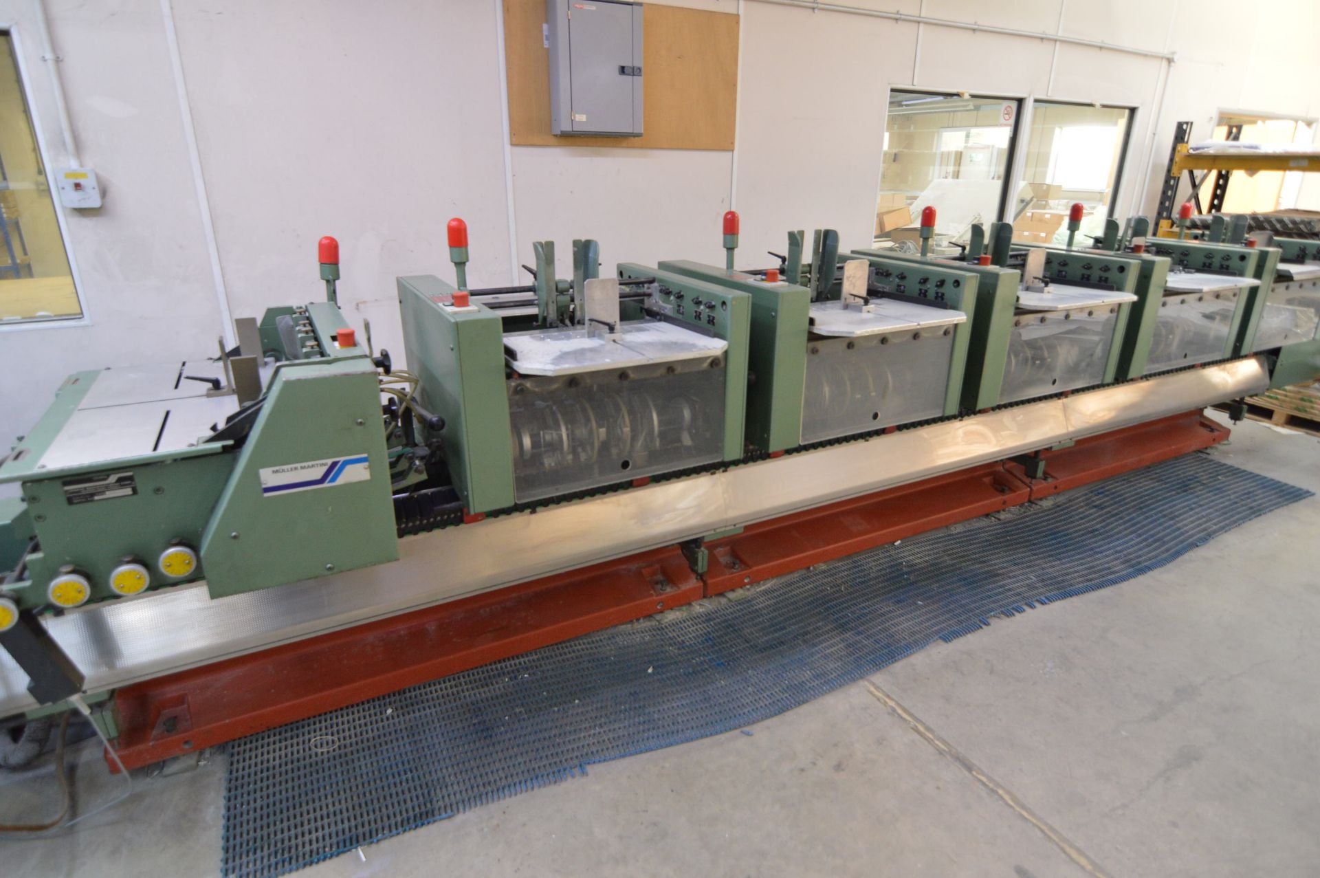 Muller Martini 321 5+1 SADDLE STITCHING LINE, comprising:- five 306 feeders, serial no’s 99.23749 - Bild 4 aus 11