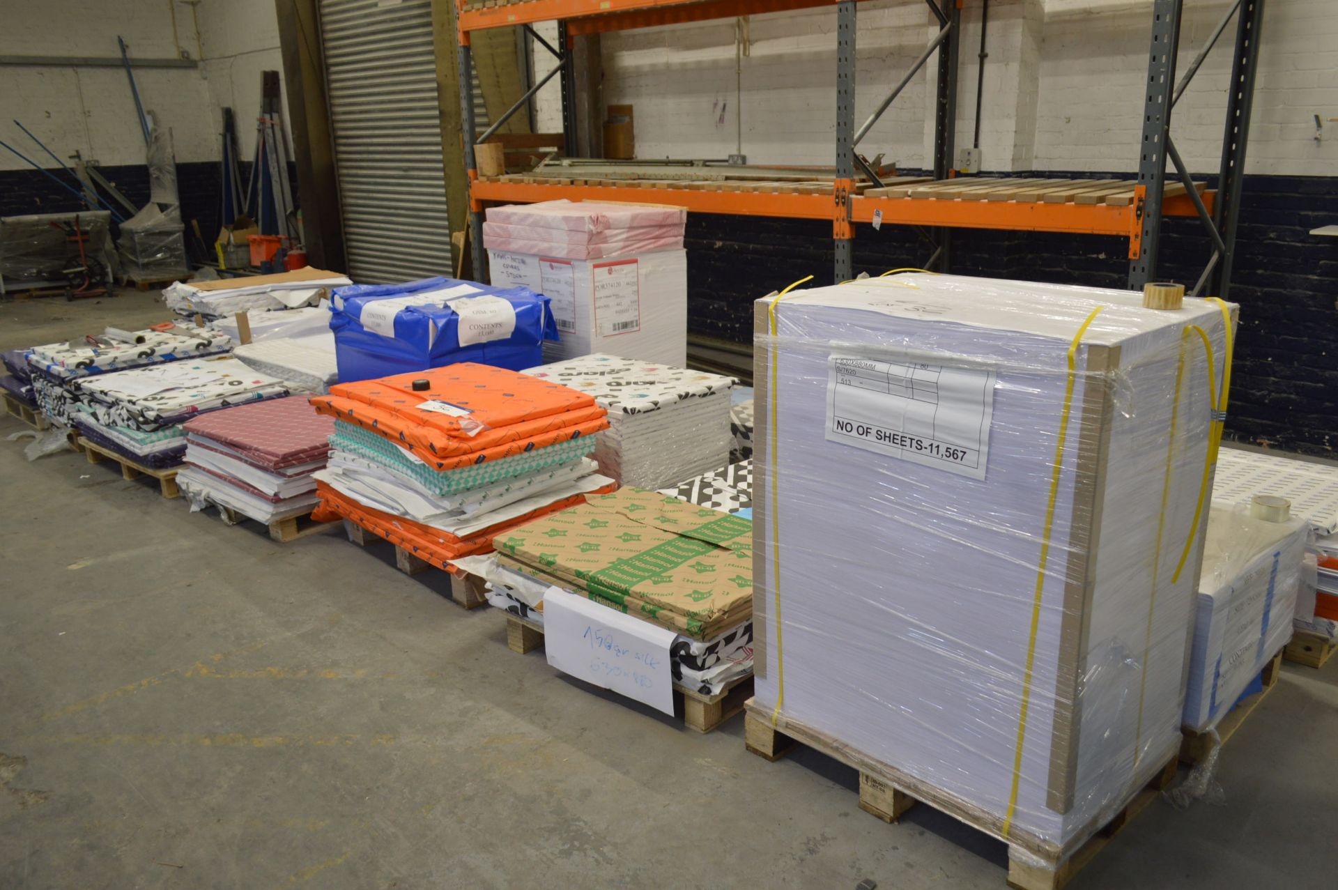 Stock of Flat Sheet Paper, understood to comprise of approx 3.5 tonnes (weight subject to - Bild 9 aus 29