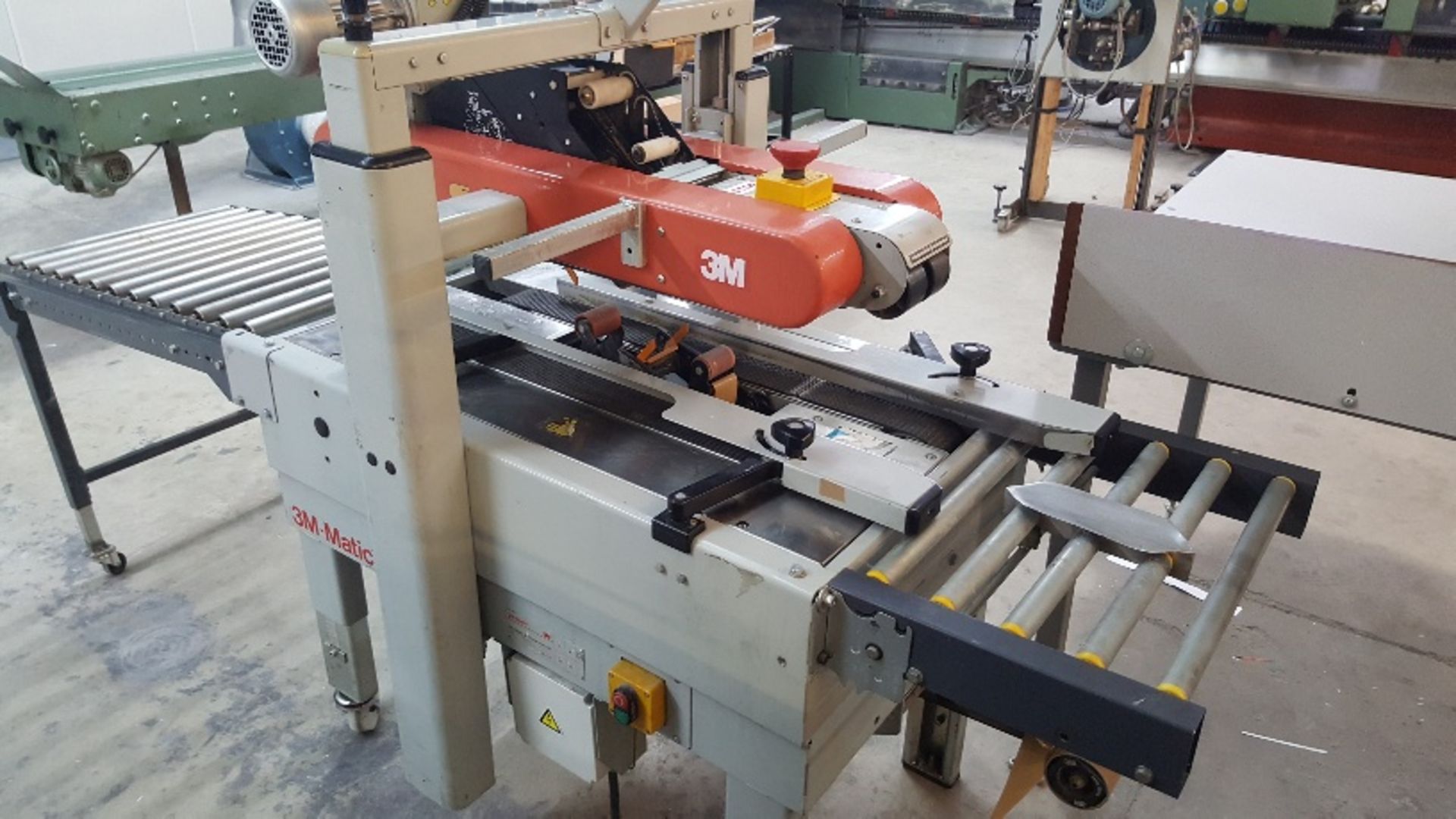 3M-Matic 700AE ADJUSTABLE CASE/BOX SEALER, serial no. 8300, year of manufacture 1997, top and bottom