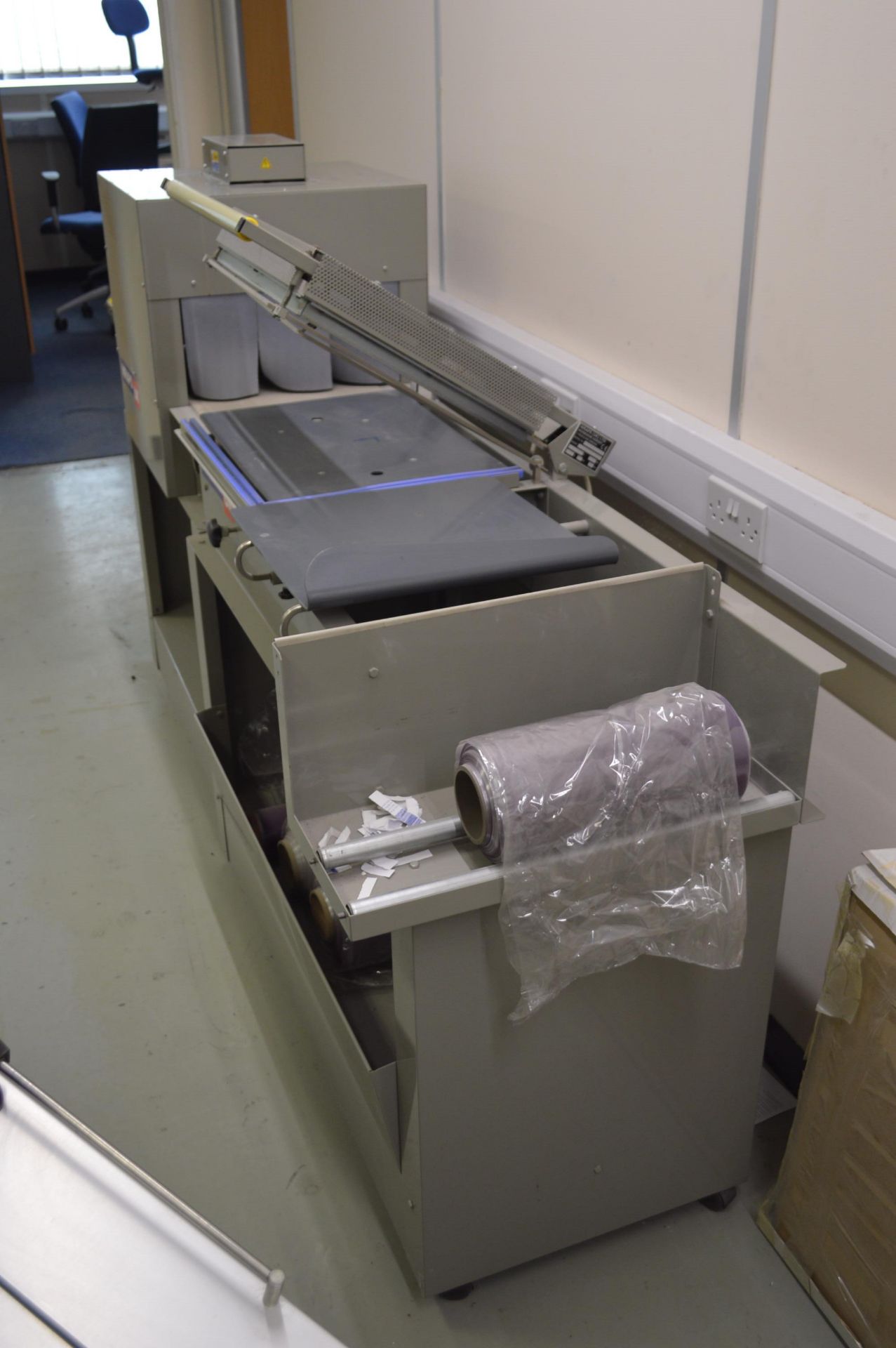 Wraps UK W20 L-Heat Sealer, 2003 approx. 480mm x 400mm, serial no. 33Y3, 240V with Wraps UK MIST - Bild 2 aus 4