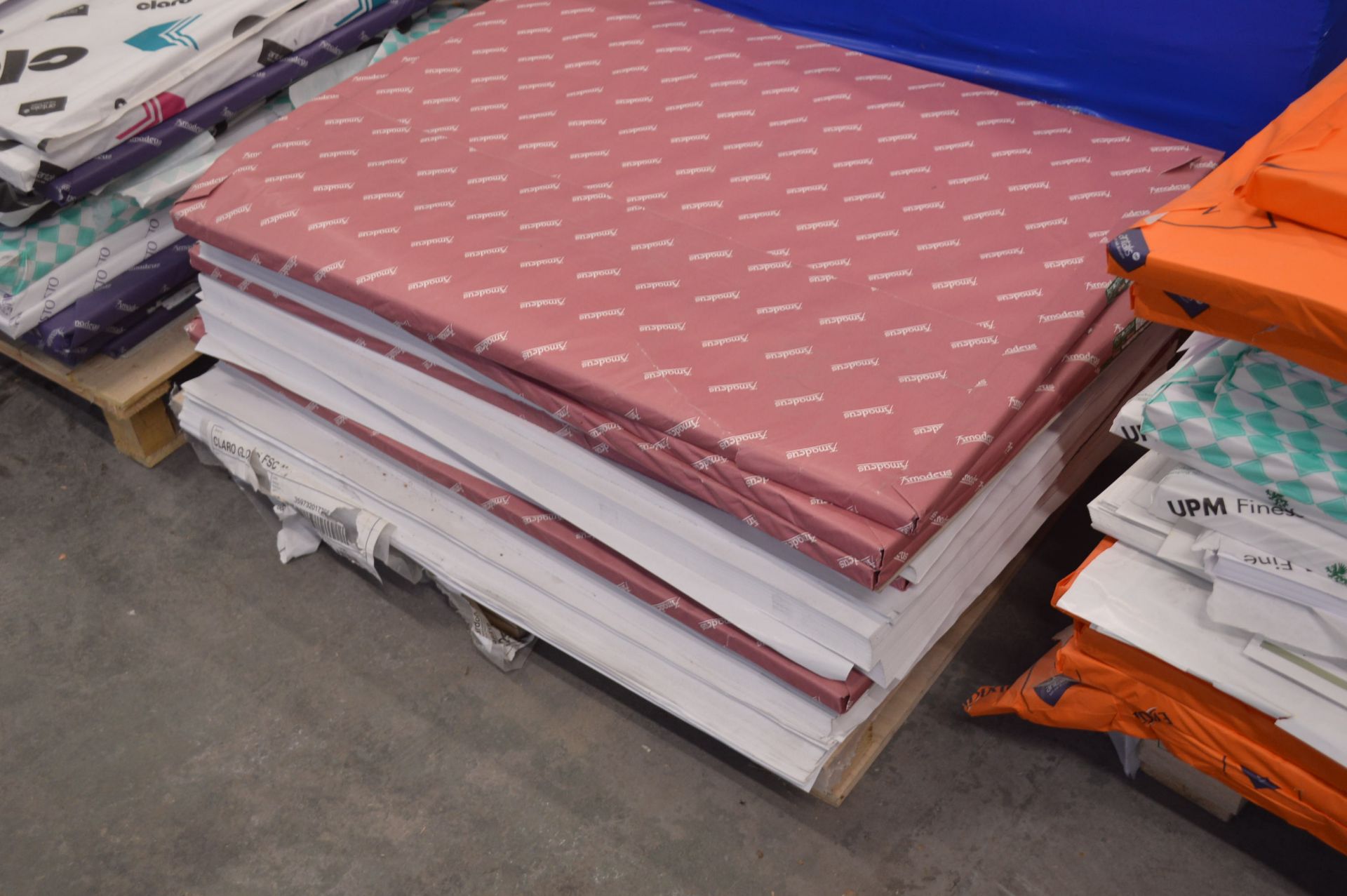 Stock of Flat Sheet Paper, understood to comprise of approx 3.5 tonnes (weight subject to - Bild 18 aus 29