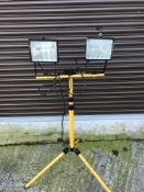 Faithfull Halogen Twin Tripod Site Lamp, adjustabl