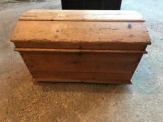 Old Pine Bedding Box
