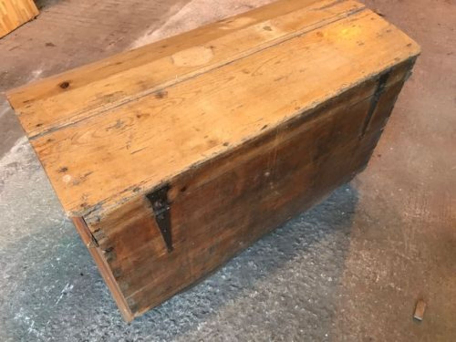 Old Pine Bedding Box - Image 3 of 4
