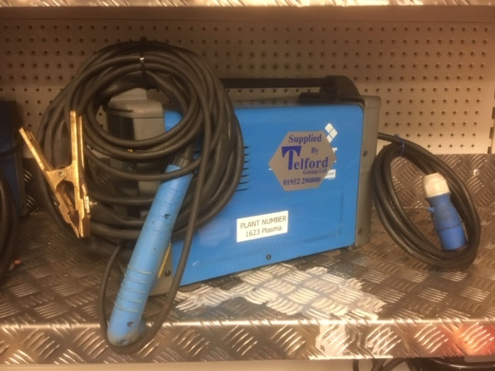 Cemont Sharp 10KT Plasma Cutter, serial no. H1623, year of manufacture 2015, built in compressor &
