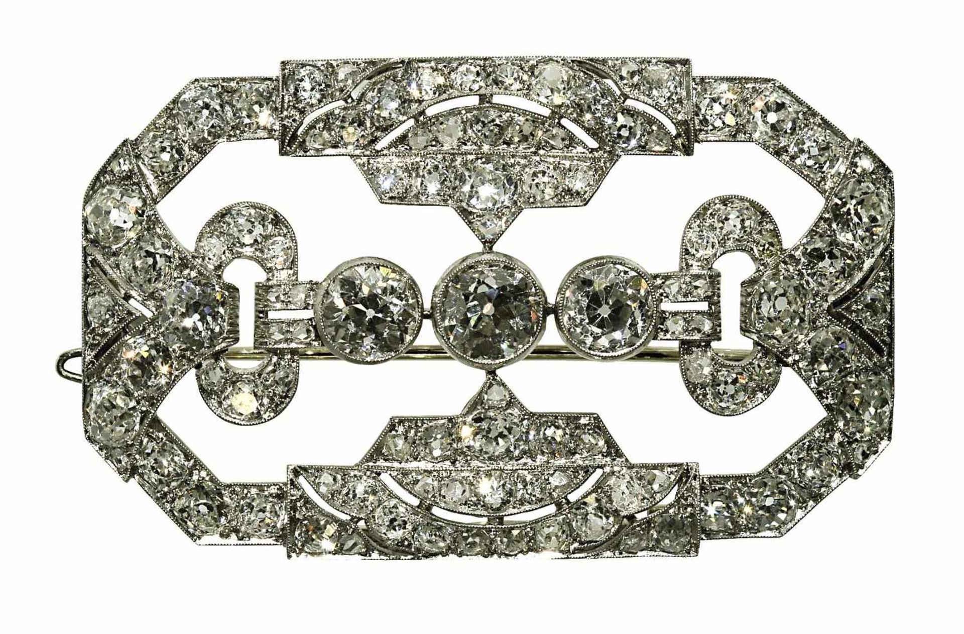 Diamantbrosche Um 1910 18 K WG, Marke (750, "HG", u.a.). Längliche, achteckige Form, vollständig