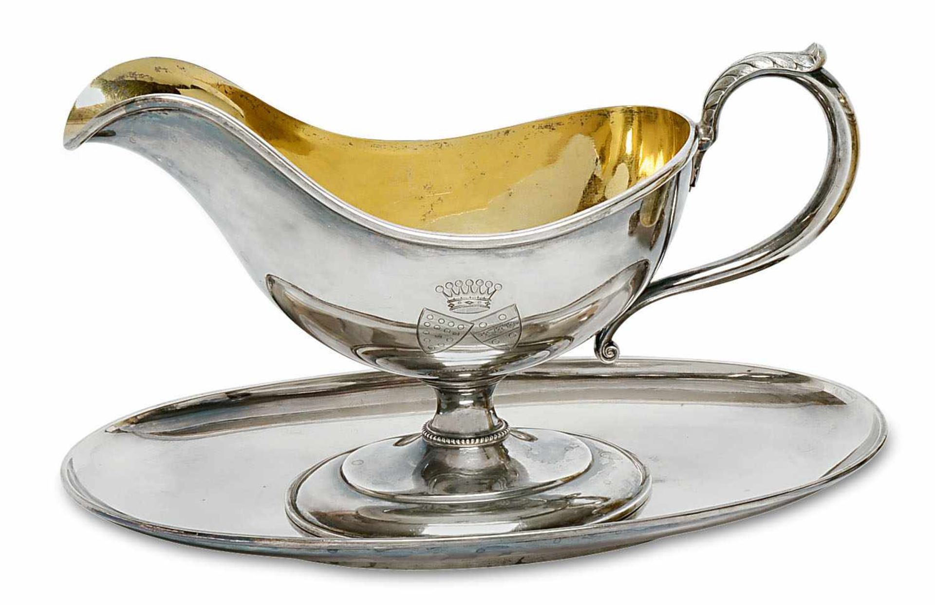 Saucière mit Untersatz St. Petersburg, um 1891 Silber. Innen vergoldete Saucière mit zur Schnaupe