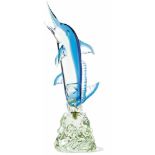 Glasskulptur "Delphin" Murano, 20. Jh. Sockel abnehmbare Darstellung eines stehenden Delphins.