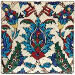 Fliese Iznik od. Kütahya, A. 17. Jh. Quadratisch, im Zentrum ein längliches Zackenblatt, umgeben von