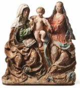 Gotisches Figurenrelief Wohl Franken, um 1520 Über Sockel auf einer Bank sitzende heilige Anna und