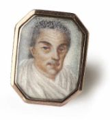 Portraitring Um 1800 Glatte Schiene, achteckige Schauseite mit Bildnis eines Herren in