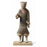 Grabbeigabe einer Figur der höfischen WacheChina, wohl Han-Dynastie 206 v. Chr. - 220 n. Chr.