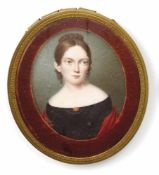 Zwei Miniaturen19. Jh.Bildnis einer jungen Biedermeier-Dame im schwarzen Kleid mit rotem Tuch, dabei