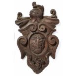 WappenkartuscheItalien, um 1700Kräftig geschnitzte Kartusche, ovales Mittelfeld mit Weinrebenrelief,