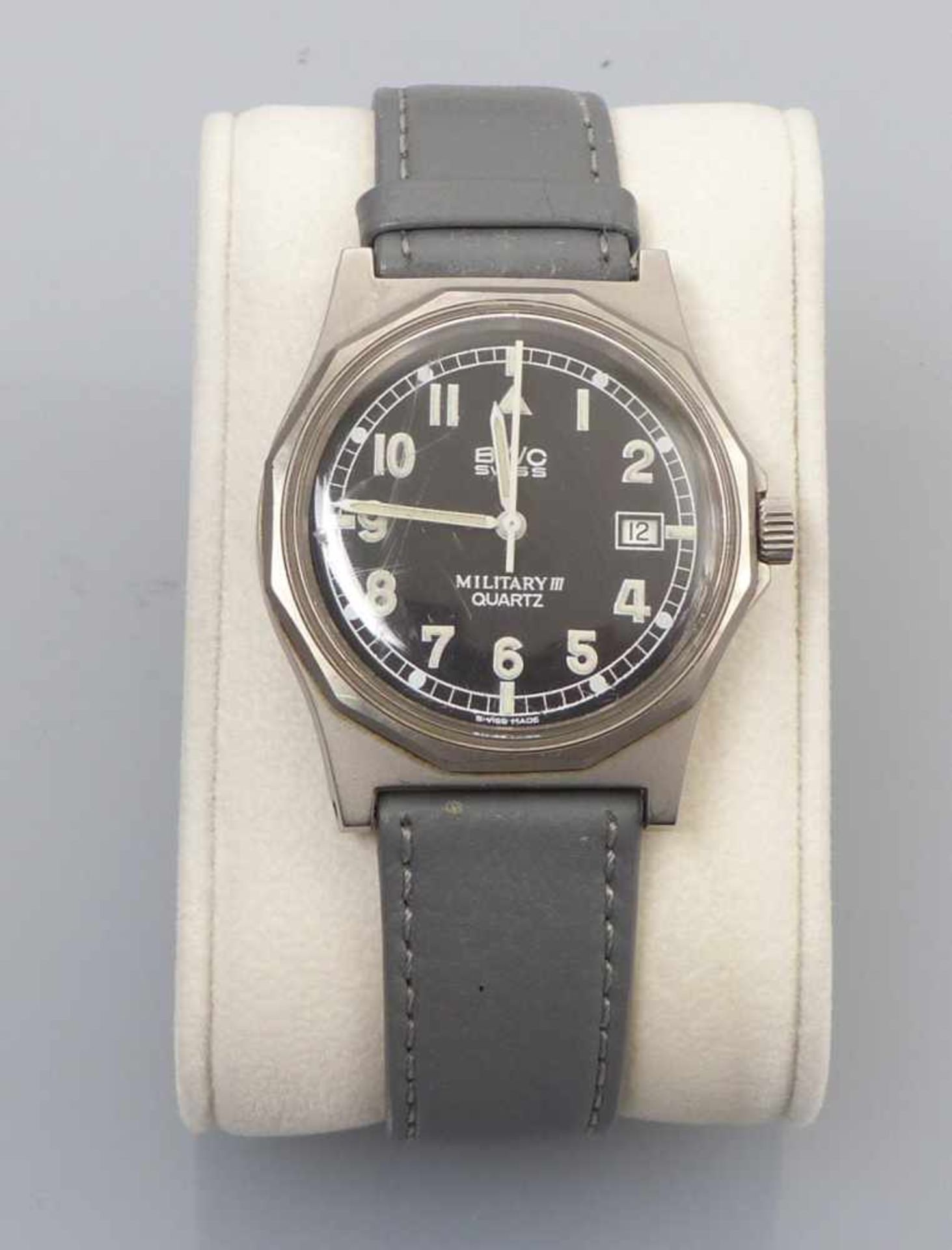 BWC-Swiss-Military-III-Herrenarmbanduhr2. H. 20. Jh.Polygonale Lünette, schwarzes Zifferblatt mit - Bild 2 aus 2