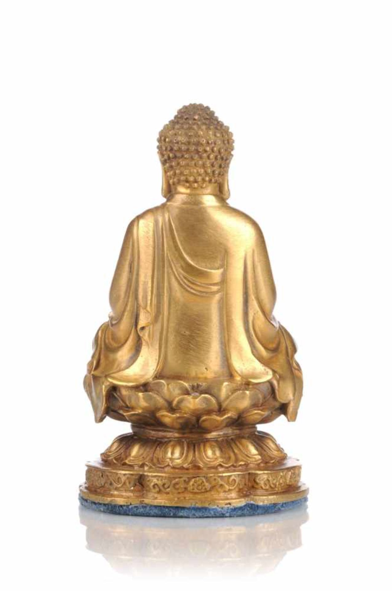 Kleiner Buddha auf Lotussockel. 19./20. Jh.Gelbguss, hohl gearbeitet. Sitzender Buddha auf - Image 3 of 3