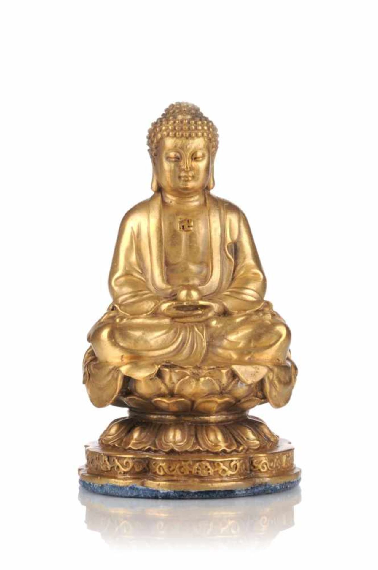 Kleiner Buddha auf Lotussockel. 19./20. Jh.Gelbguss, hohl gearbeitet. Sitzender Buddha auf - Bild 2 aus 3