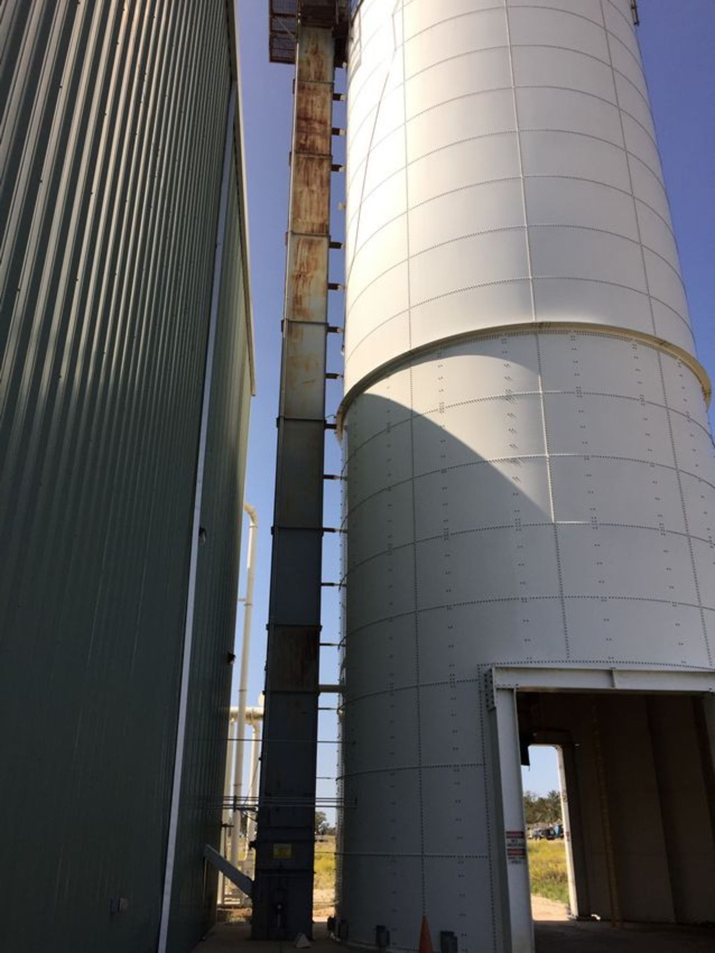 Bucket Elevator to Silo