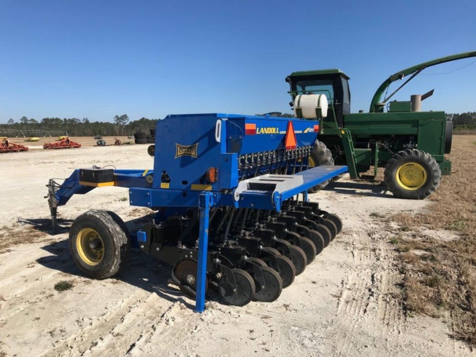 Landoll Grain Drill - Image 3 of 5