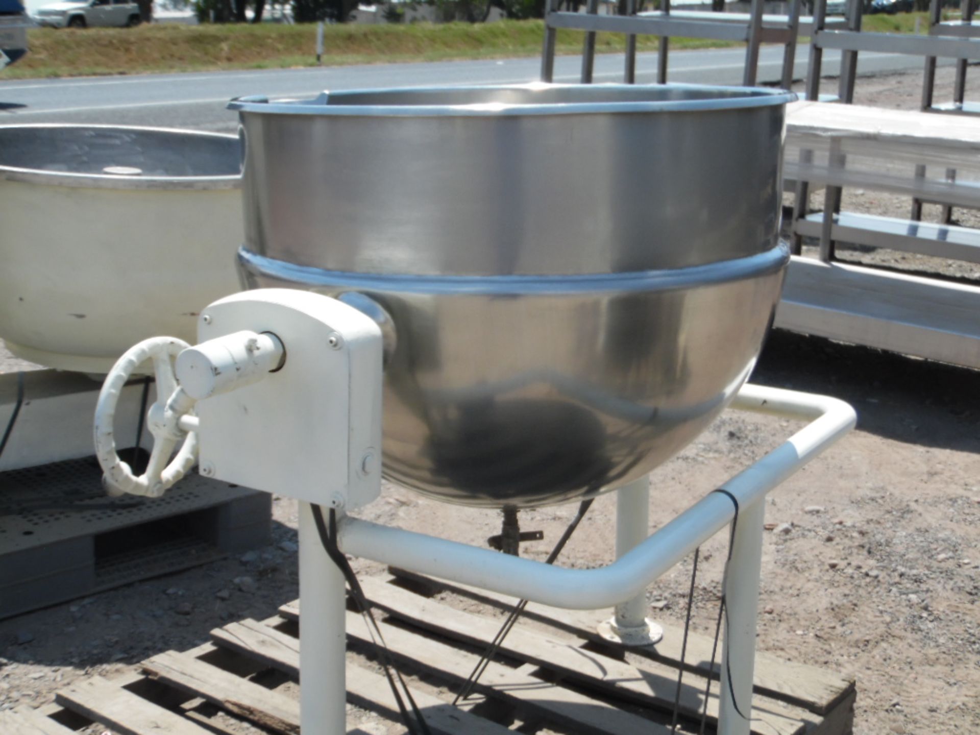 Pot stainless steel 304 food grade, capacity 250 liters, maximum pressure 7 kilograms per centimeter - Image 2 of 3