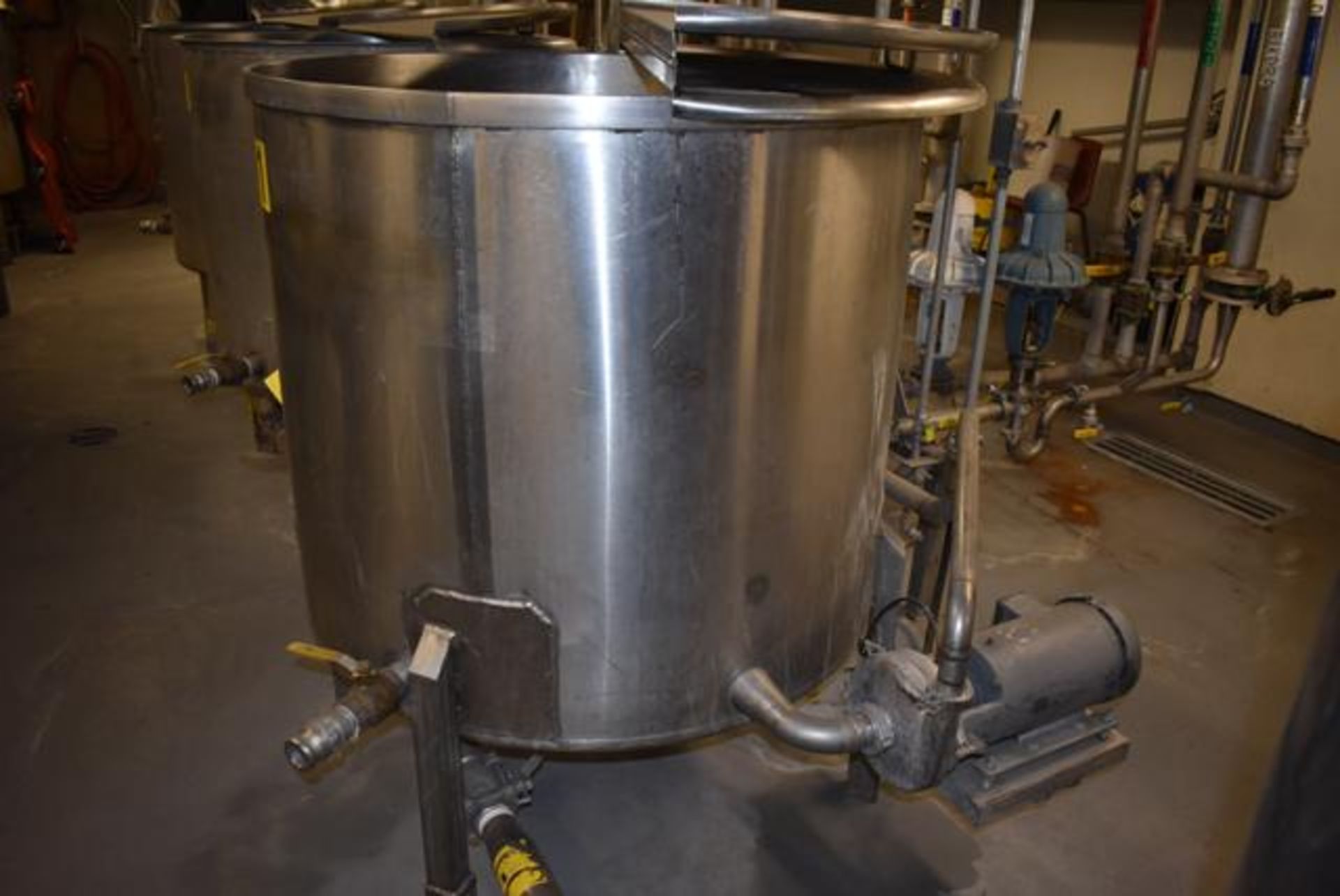 Stainless Steel Tank w/Lid, 42" Diameter x 36" Depth/210 Gallon Capacity, Motor and Circulating - Image 2 of 3