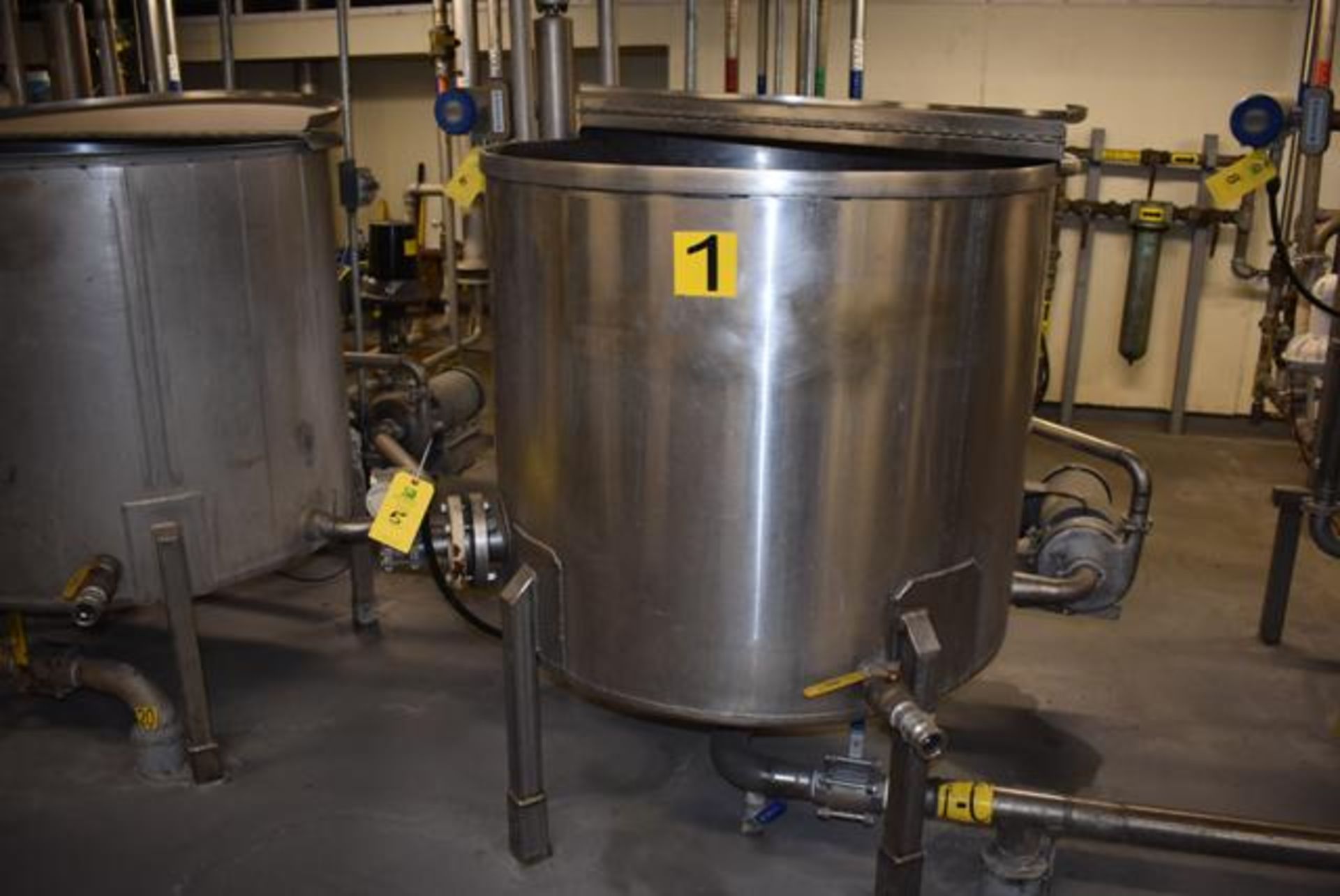 Stainless Steel Tank w/Lid, 42" Diameter x 36" Depth/210 Gallon Capacity, Motor and Circulating