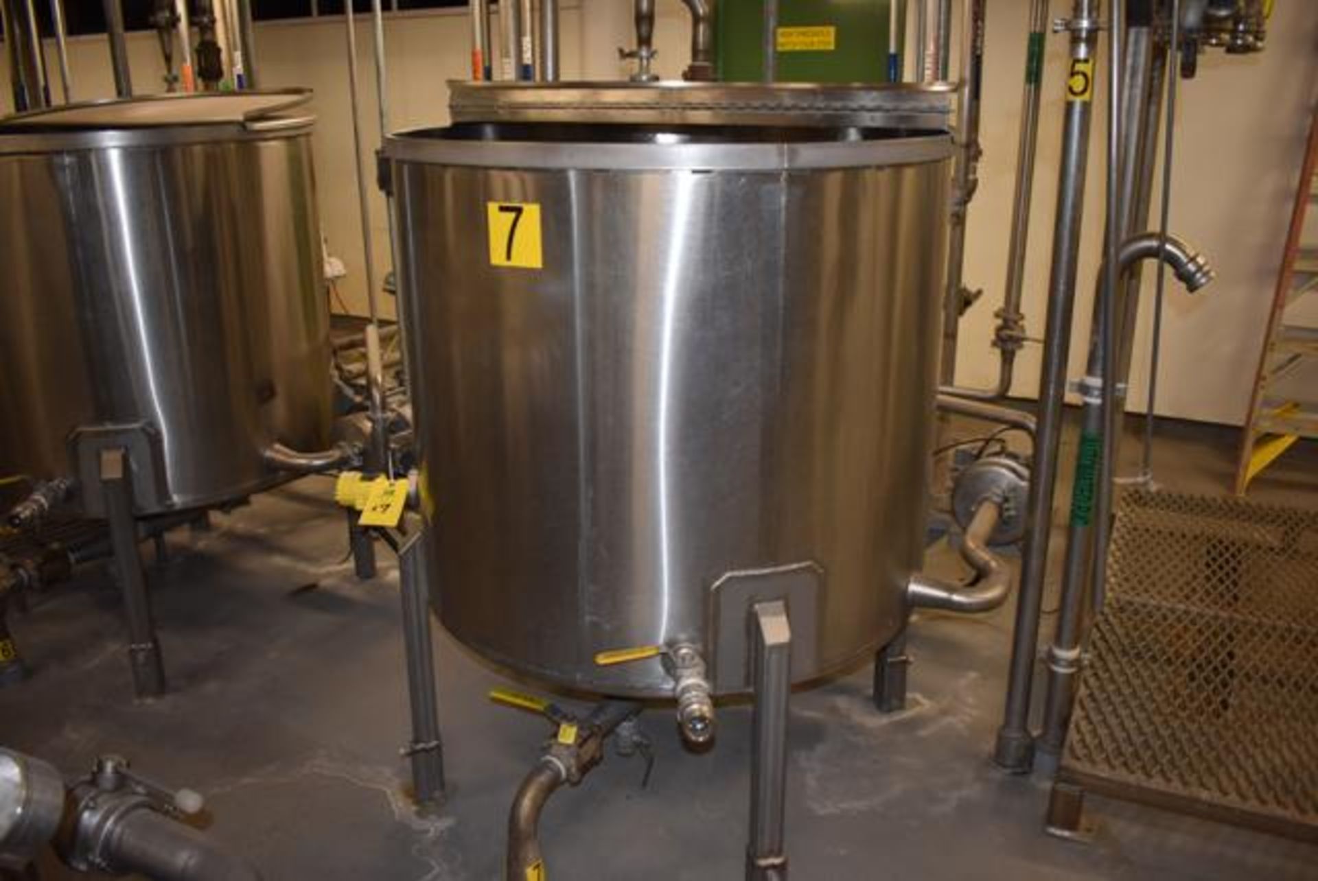 Stainless Steel Tank w/Lid, 42" Diameter x 36" Depth/210 Gallon Capacity, Motor and Circulating