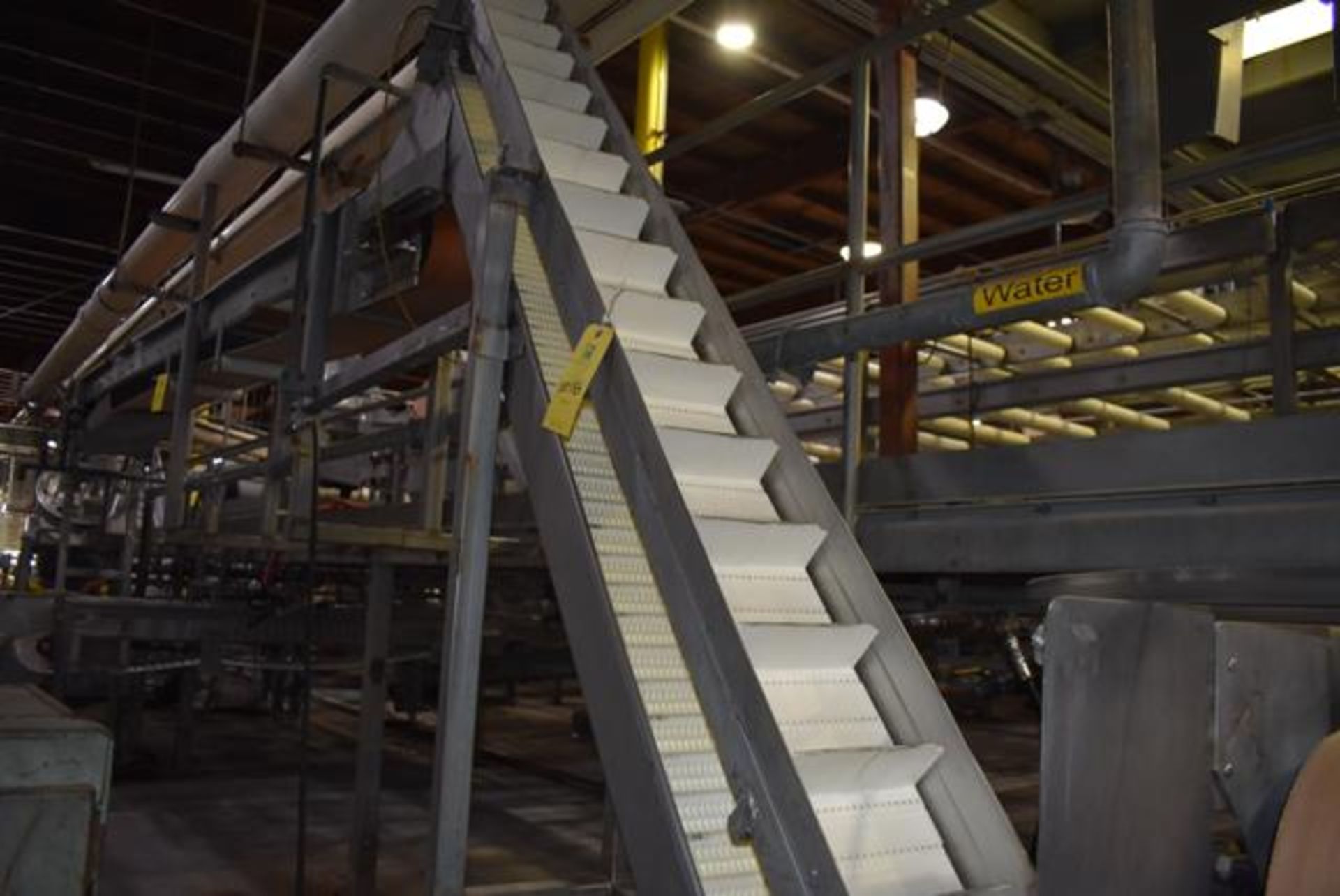 Elevator - 8" Wide Pleated Incline Belt x 10' Length, RIGGING FEE: $400 - Image 2 of 2