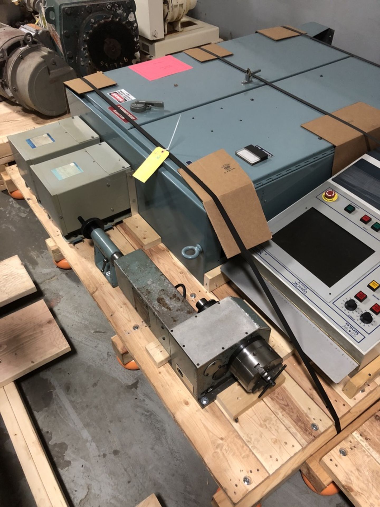 Bostomatic 400 CNC Milling Machine S/N MD-151 Model 415-3, LOADING FEE $400 - Image 9 of 9