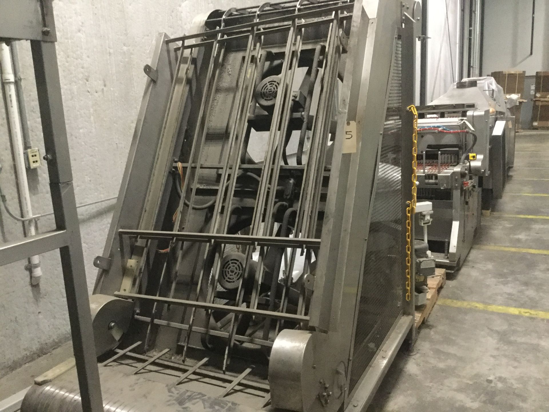 Vacuum Conveyor, 32" Wide x 68" Long, Rigging Fee $400 - Image 3 of 3