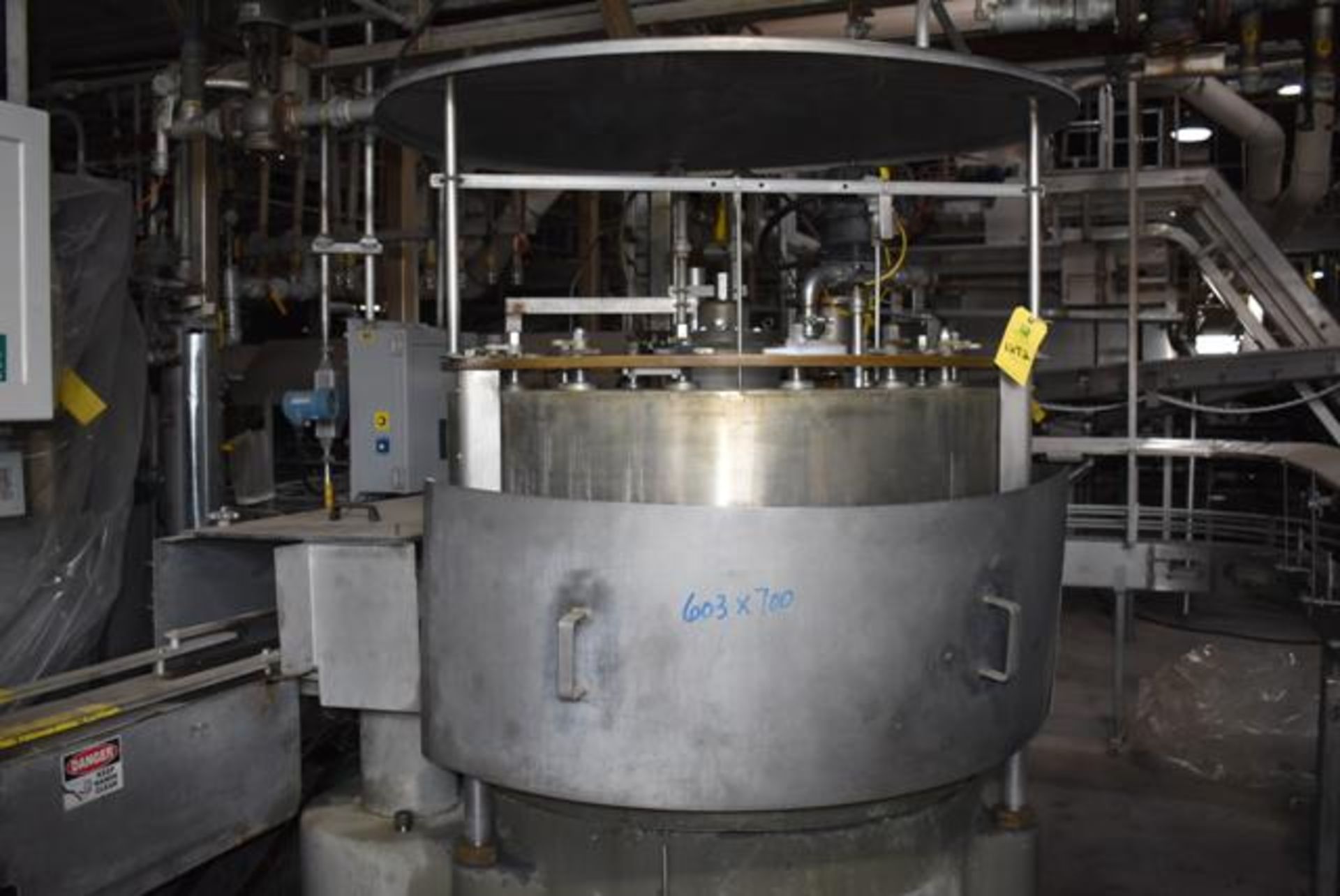 Atlas Pacific 15 Valve Pre-Vac Syruper with Filter, Size 603 x 700, RIGGING FEES: $800