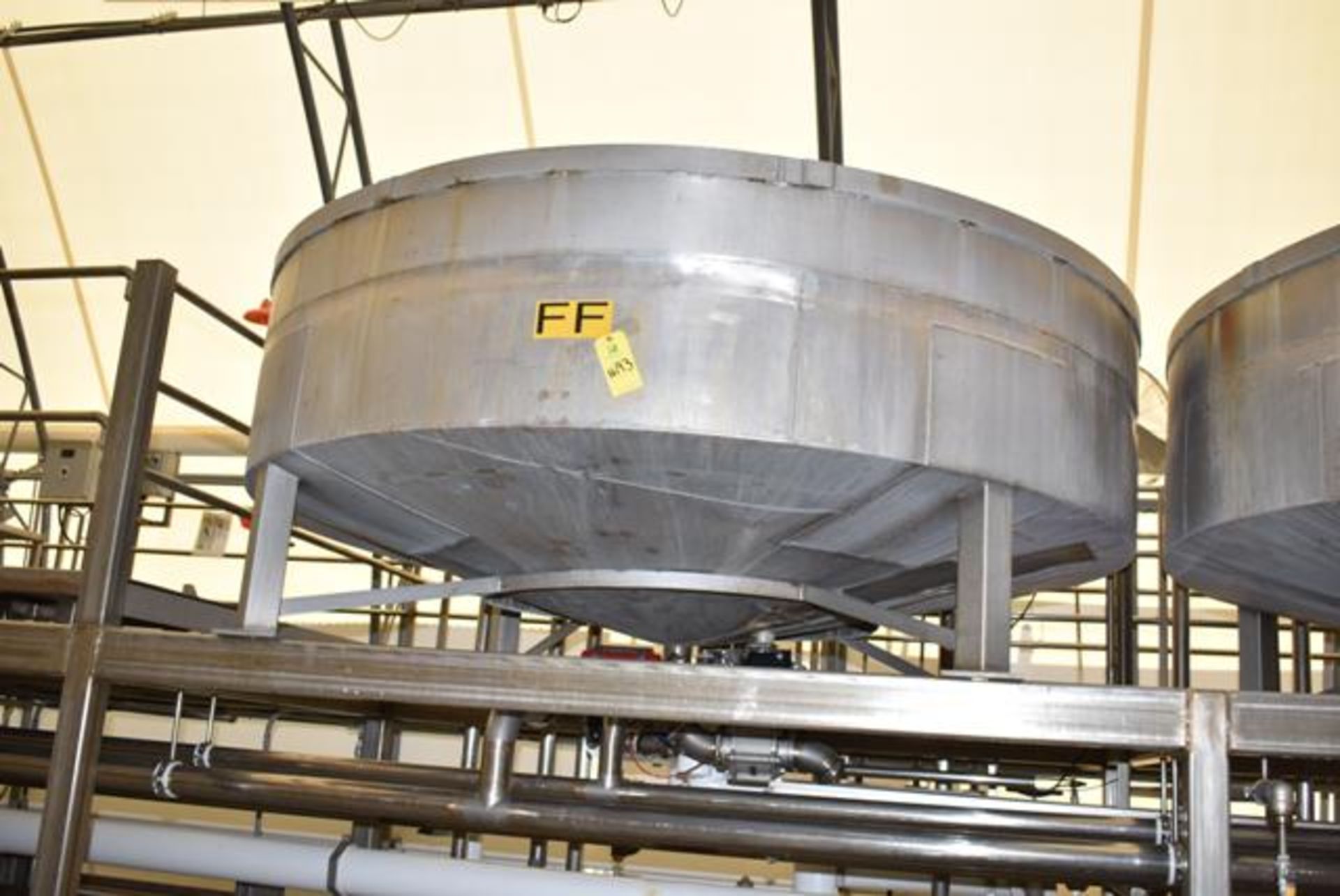 O.H.I. Stainless Steel Tank, 10' Diameter x 32" Depth, RIGGING FEE: $650