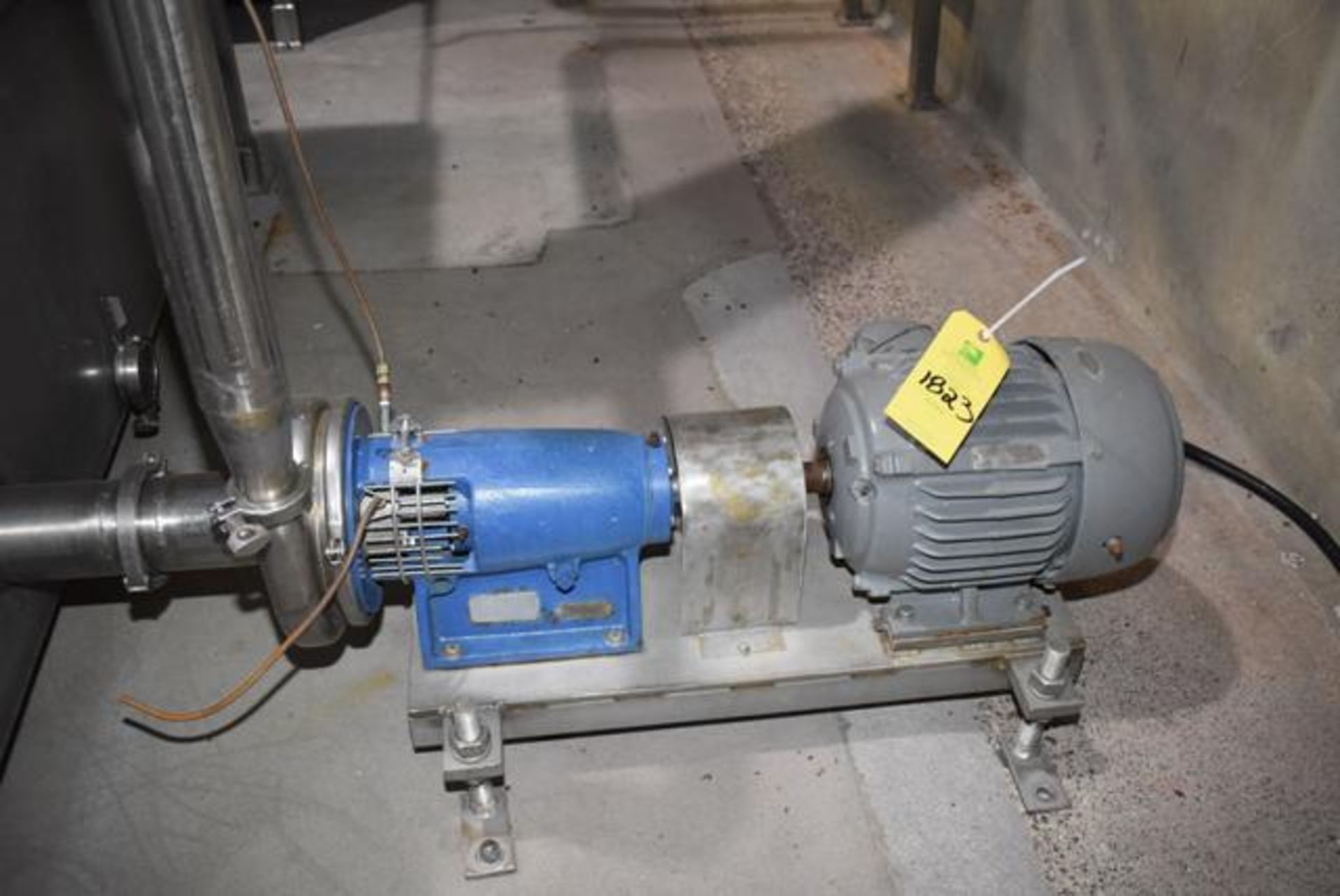 Tri-Flo Model #SP-323TE Pump, 7 1/2 HP Motor, 230/460 Volt, RIGGING FEE: $150