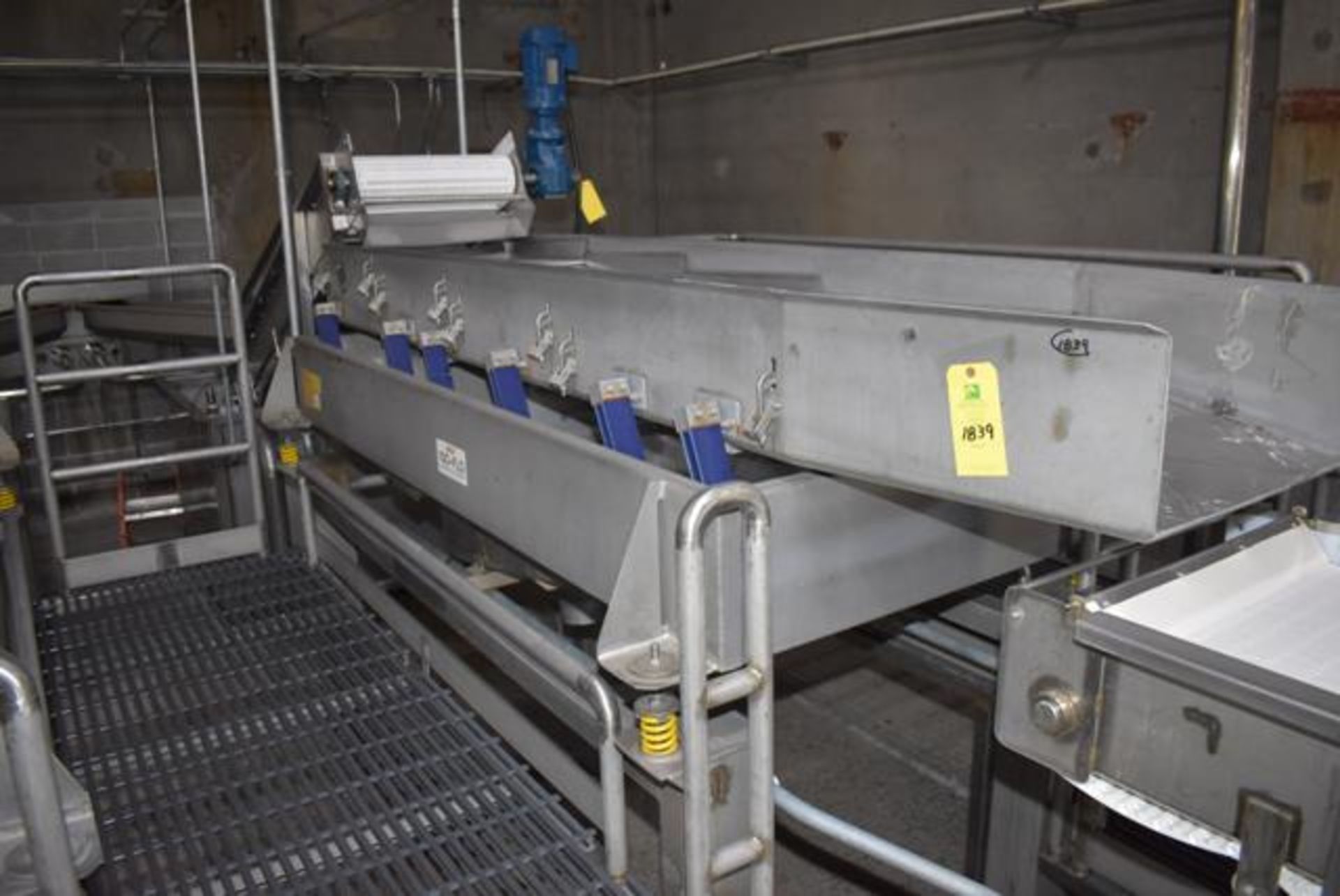 Key Iso-Flo Vibratory Shaker Table, 30" x 96" Table/Screens, RIGGING FEE: $350