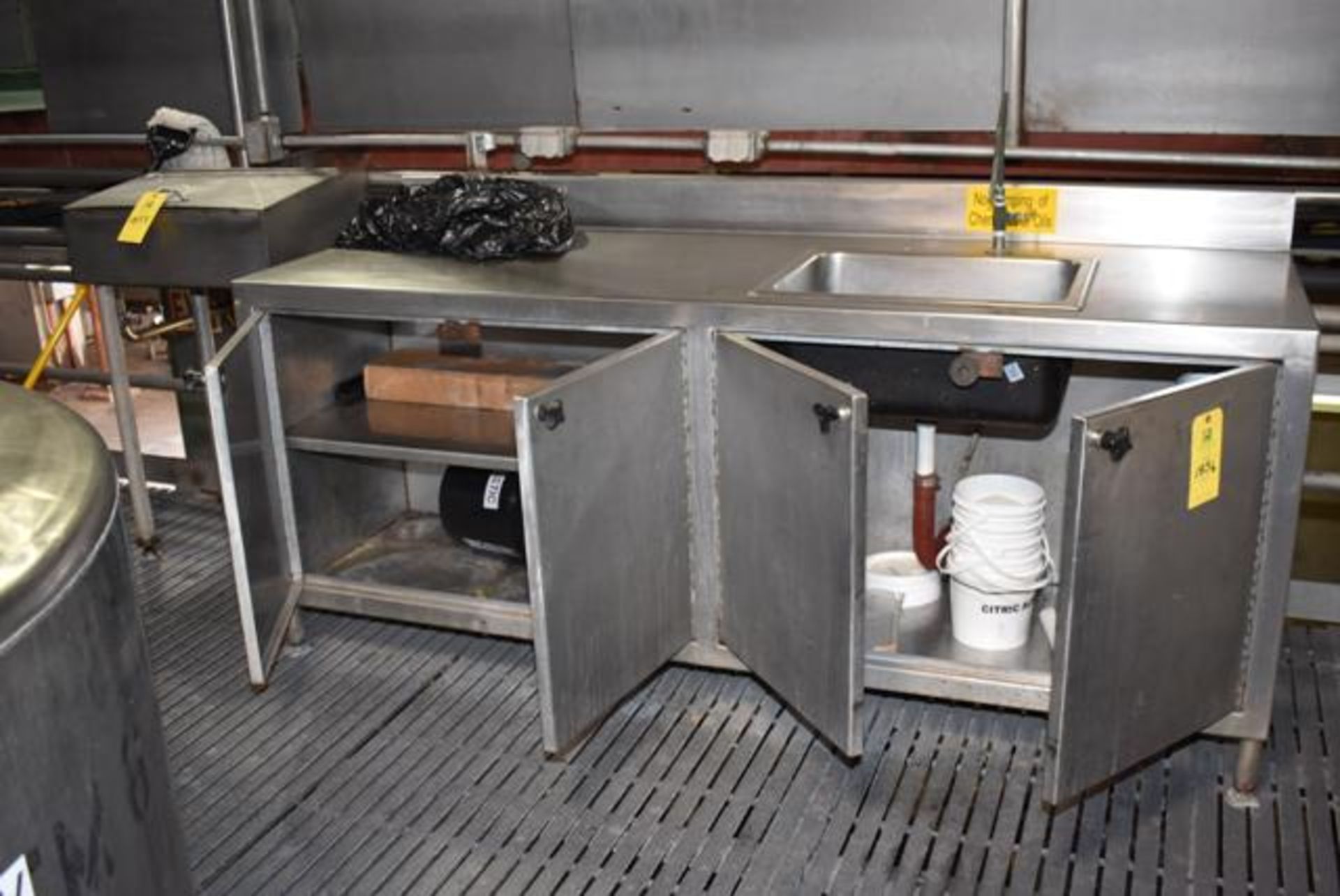 Stainless Steel Sink/4-Door Cabinet, 87" x 29" Top, RIGGING FEE: $40 - Image 3 of 3