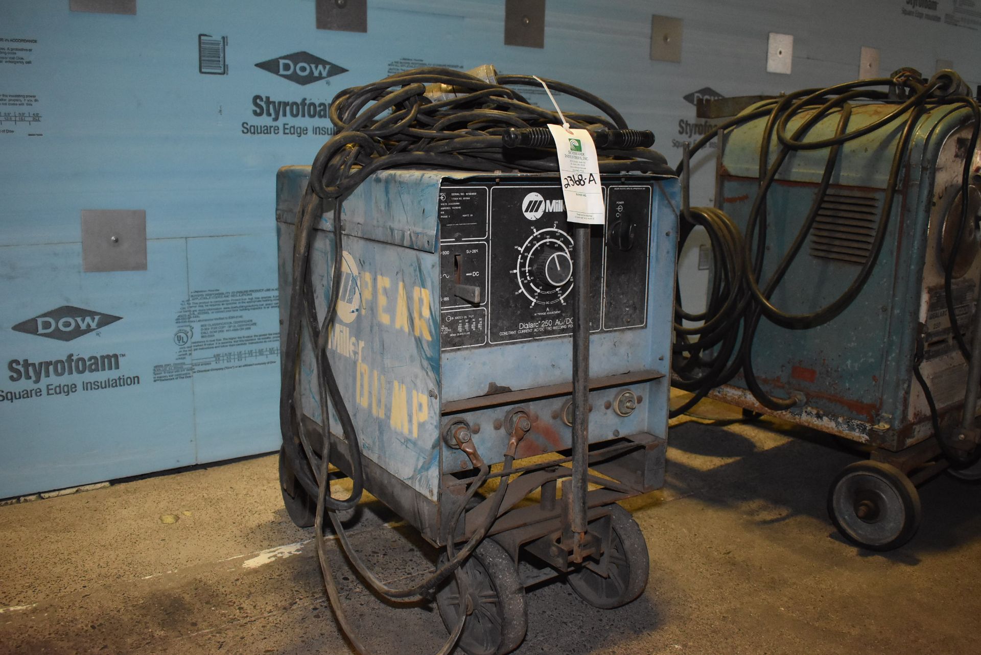 Miller Dialarc 250 Welder, RIGGING FEE: $50